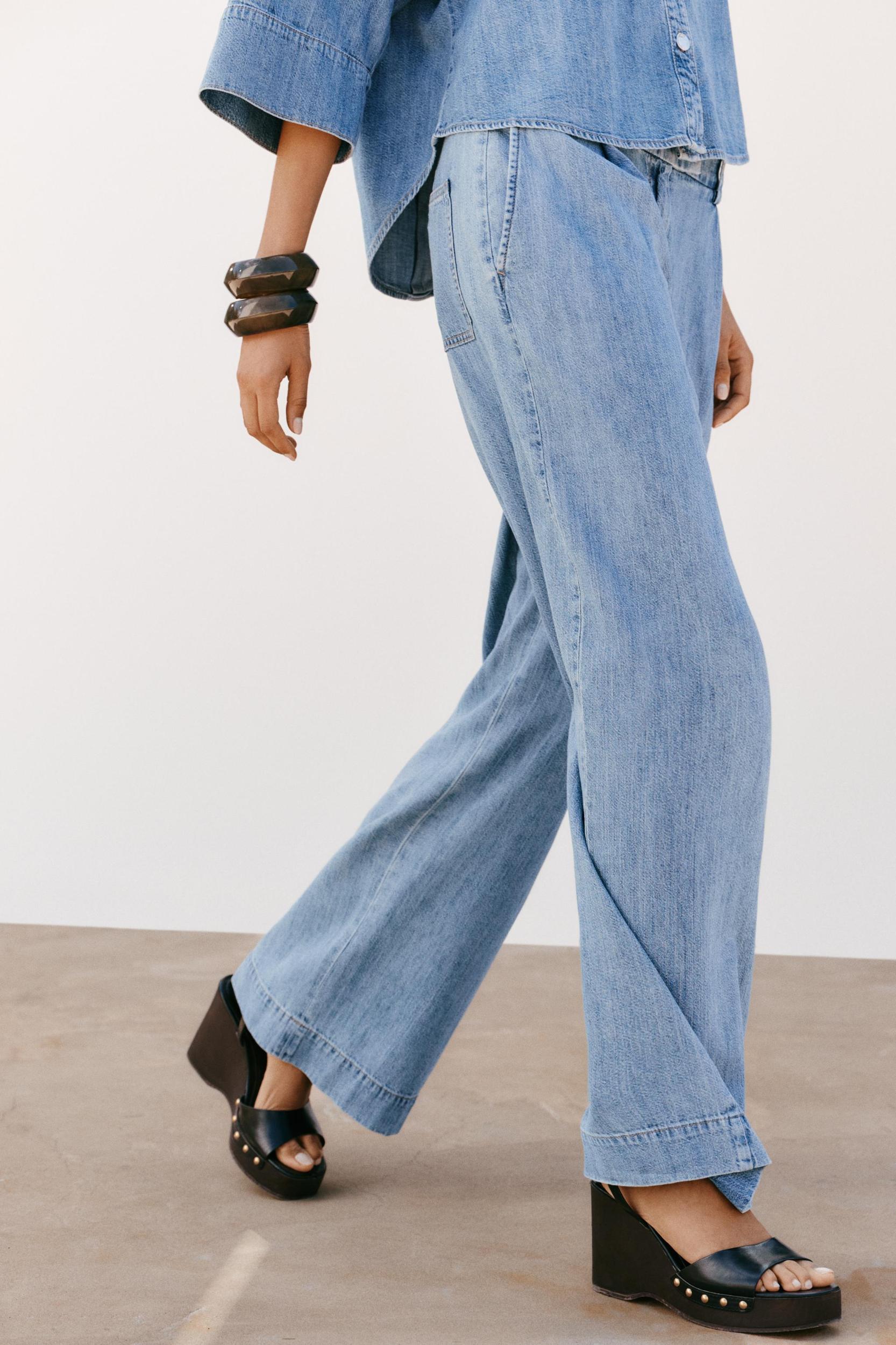 HIGH RISE Z1975 DARTED WIDE LEG JEANS Product Image