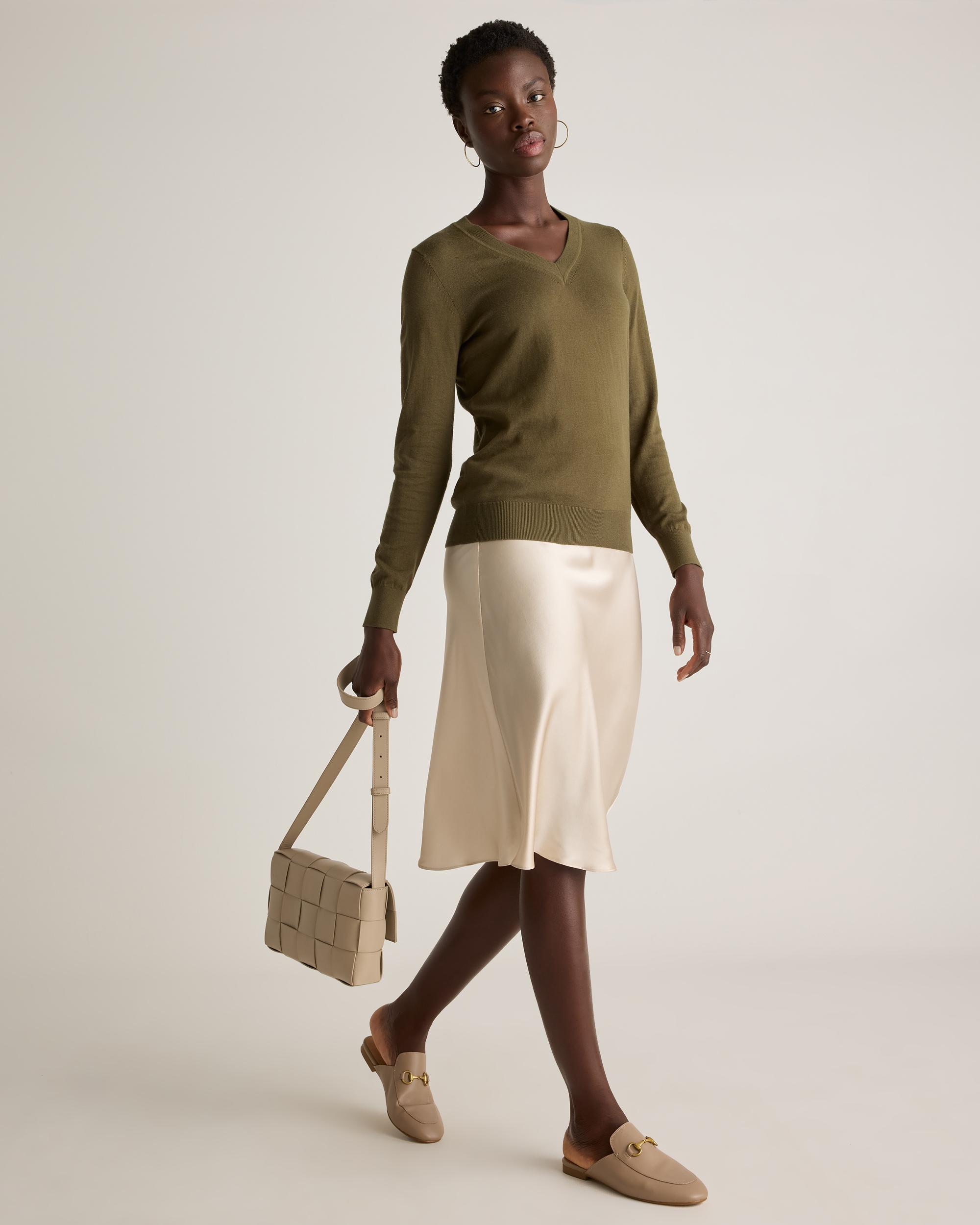 Quince | Women's Lightweight Cotton Cashmere V-Neck Sweater Organic Cotton Product Image