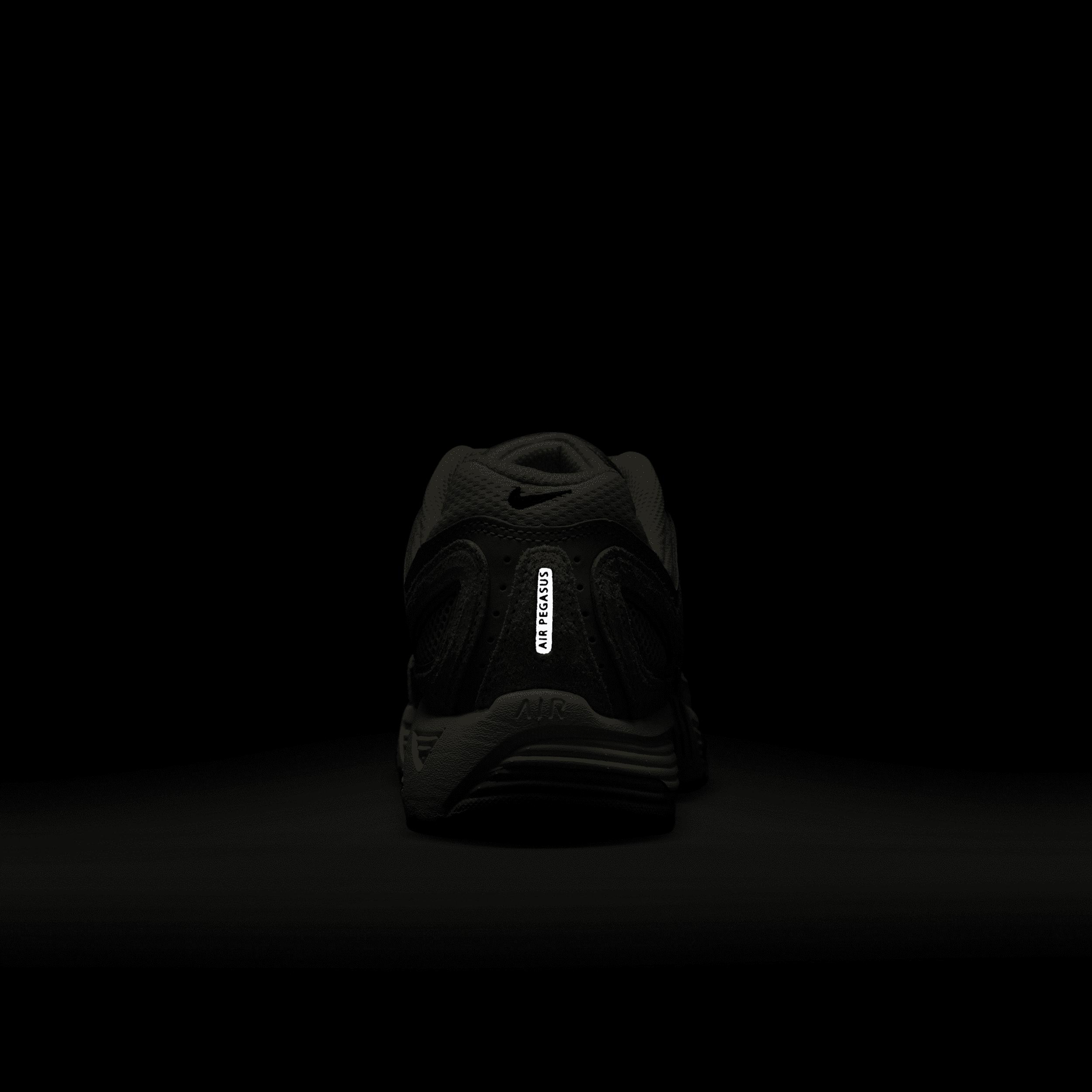 Nike Womens Air Pegasus 2005 Shoes | HJ5271-002 Product Image