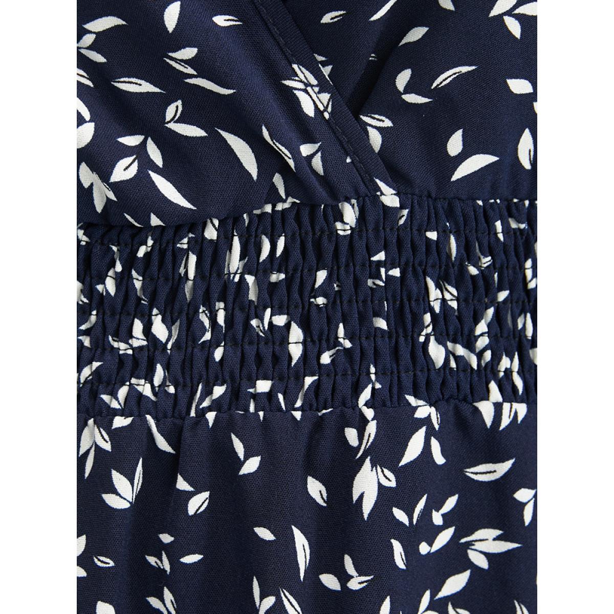 Plus Size Plant Print Pocket Lantern Sleeve Wrap Shirred Dress Indigo Women Elegant Shirred V-neck Long Sleeve Curvy Midi Dress BloomChic 26/4X Product Image