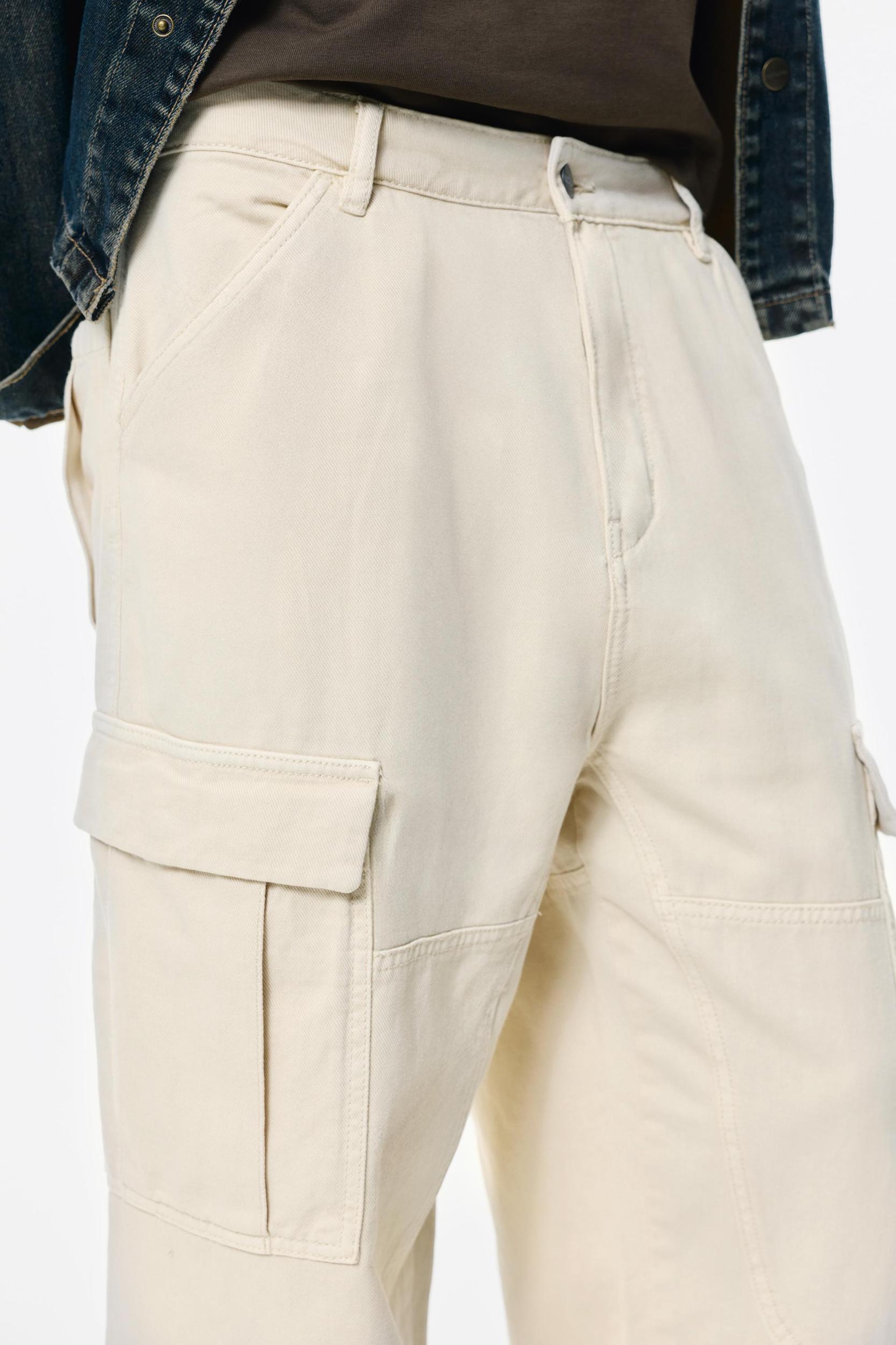 Baggy cargo trousers Product Image