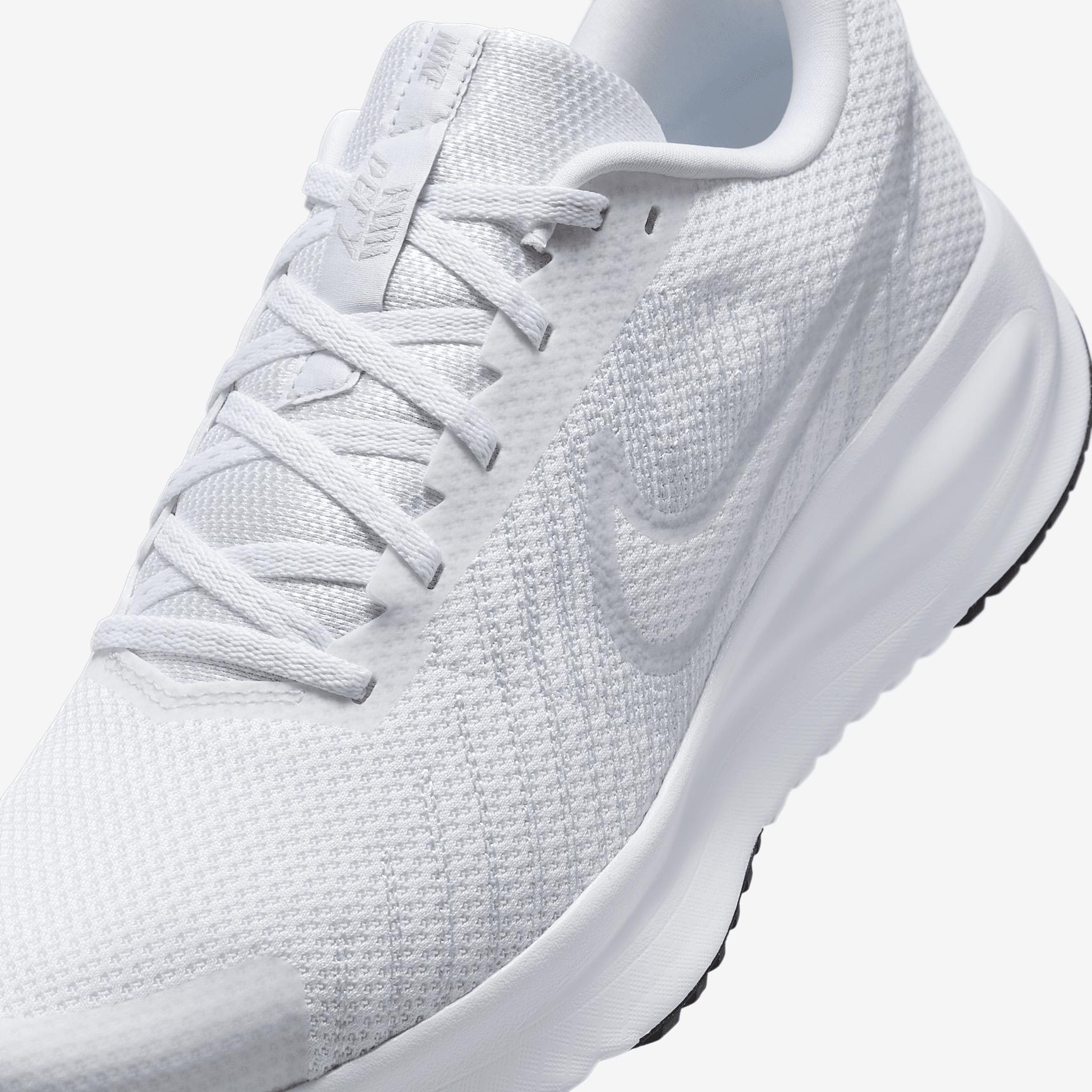 Nike Men's Run Defy Road Running Shoes Product Image