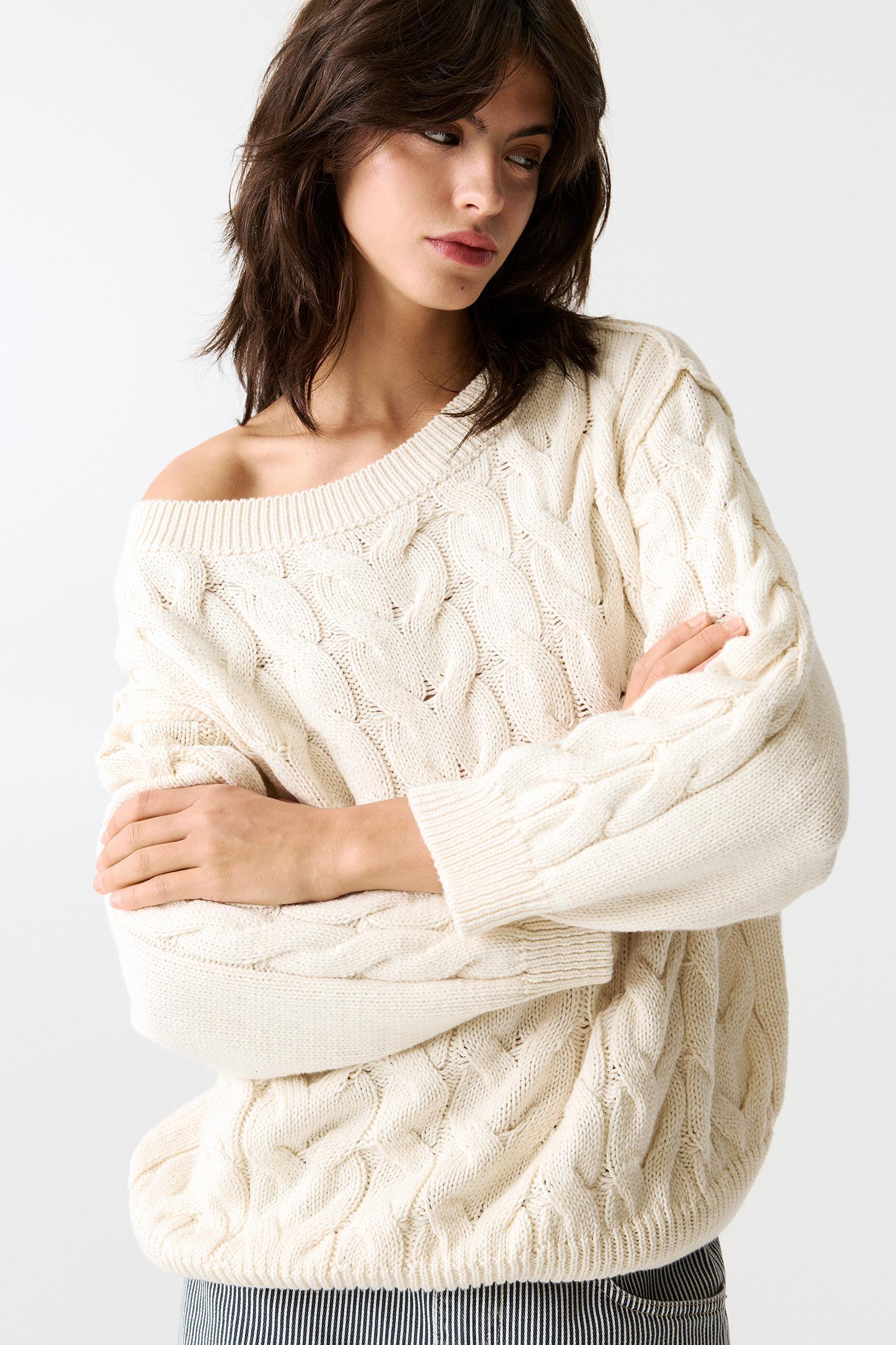 Asymmetric cable-knit sweater Product Image