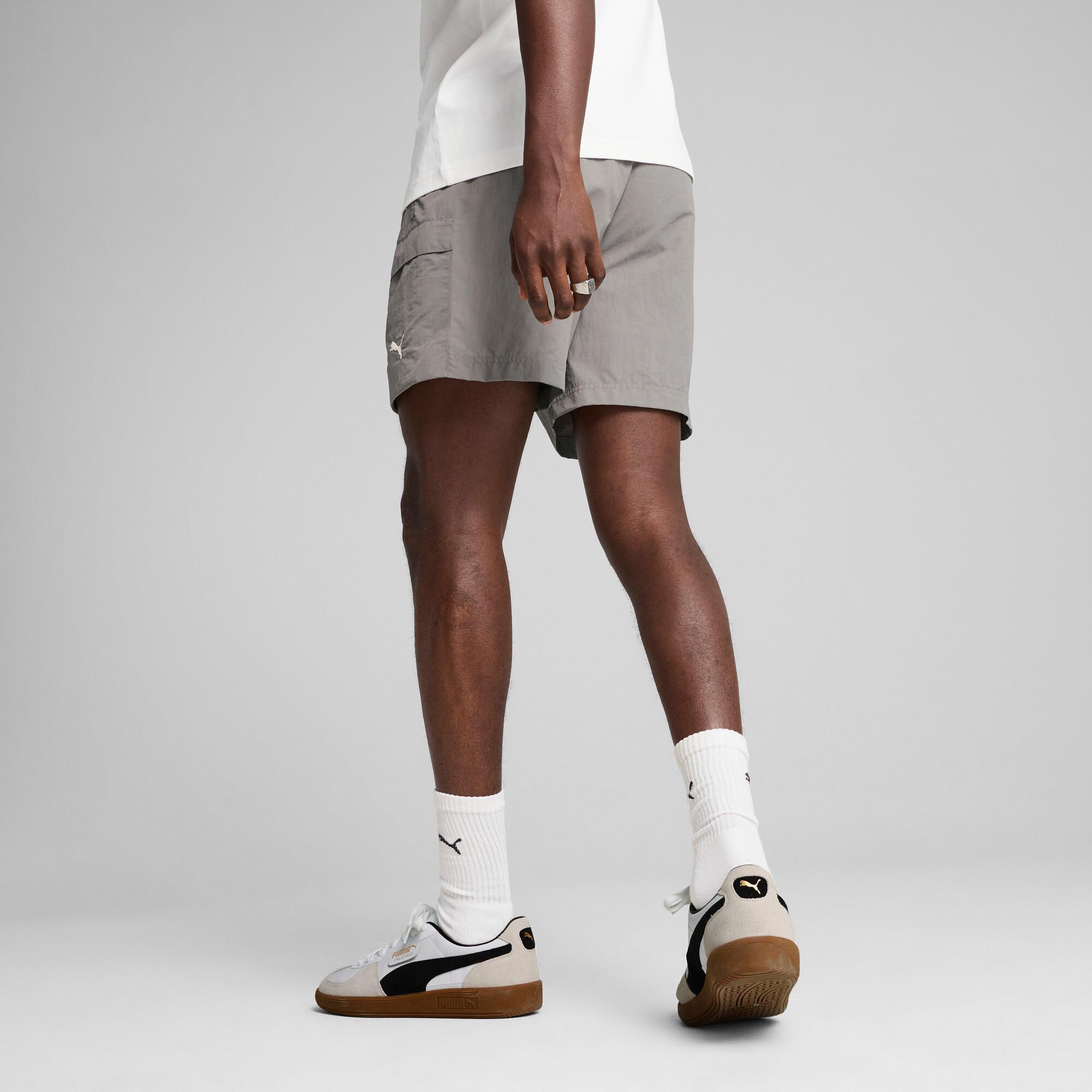 PUMA WARDROBE ESSENTIALS Men's Relaxed 6" Cargo Shorts in Grey Product Image