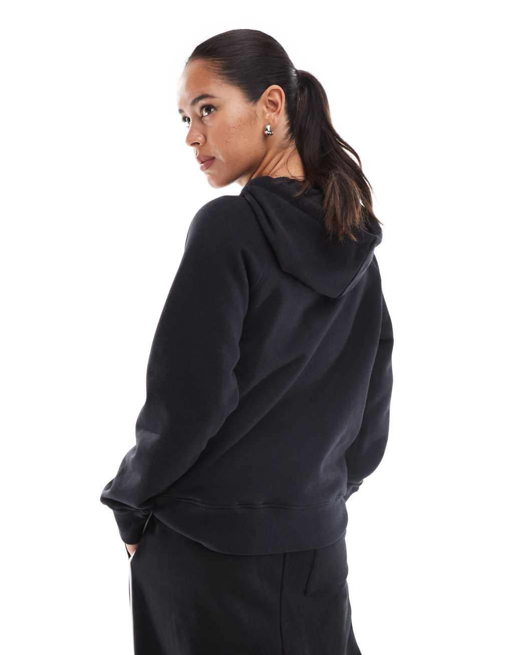 The North Face Evolution pullover fleece hoodie in black Product Image