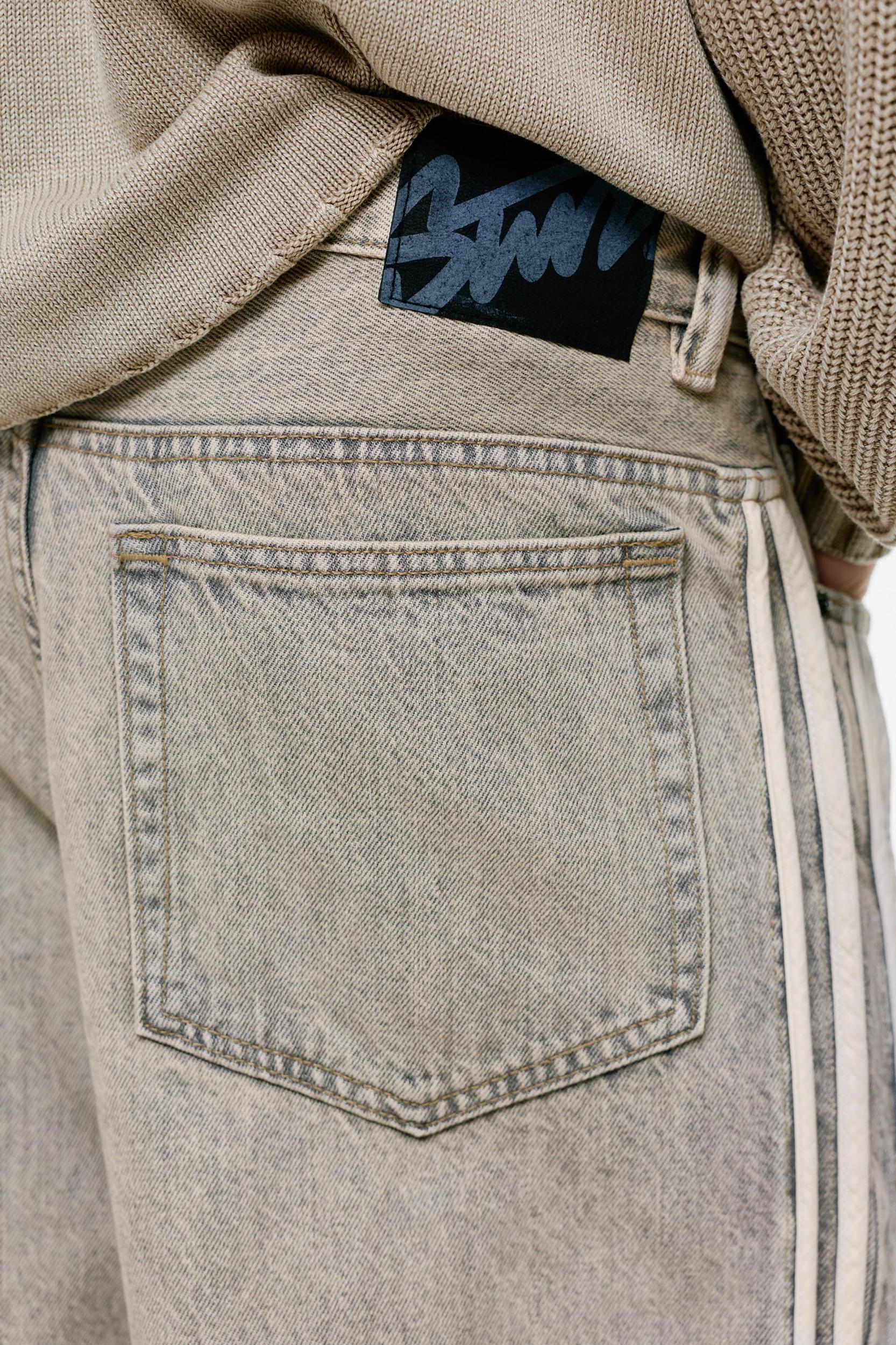Side stripe baggy jeans Product Image