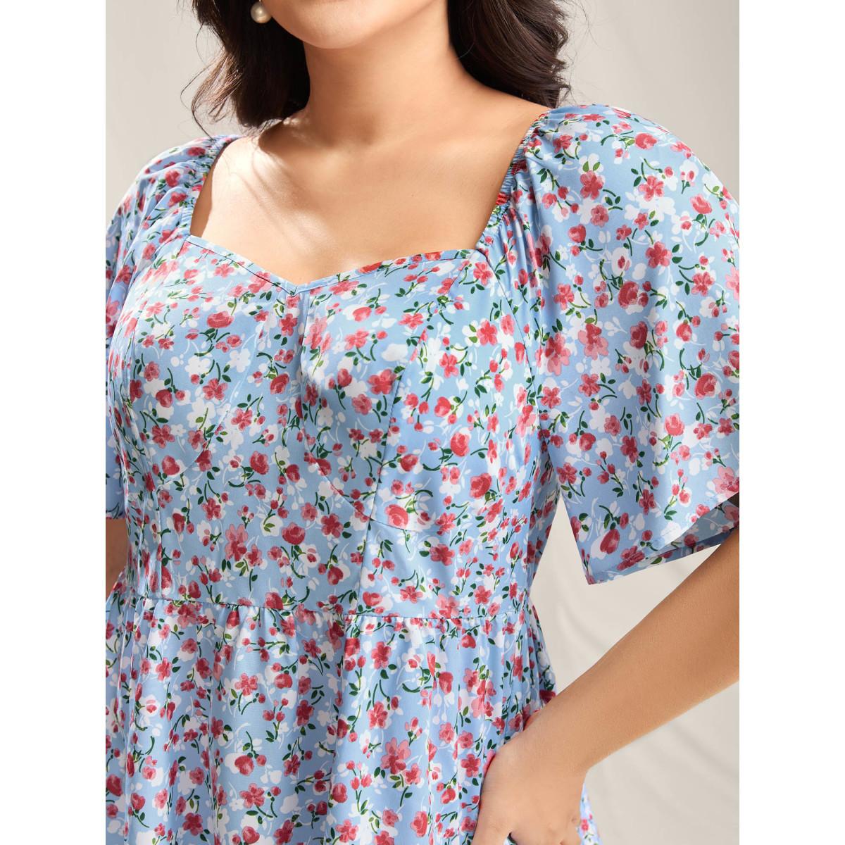 Plus Size LightBlue Floral Print Sweetheart Cinched-Waist Blouse Women Short sleeve Heart neckline Everyday-Elegant Blouses BloomChic 10/M Product Image