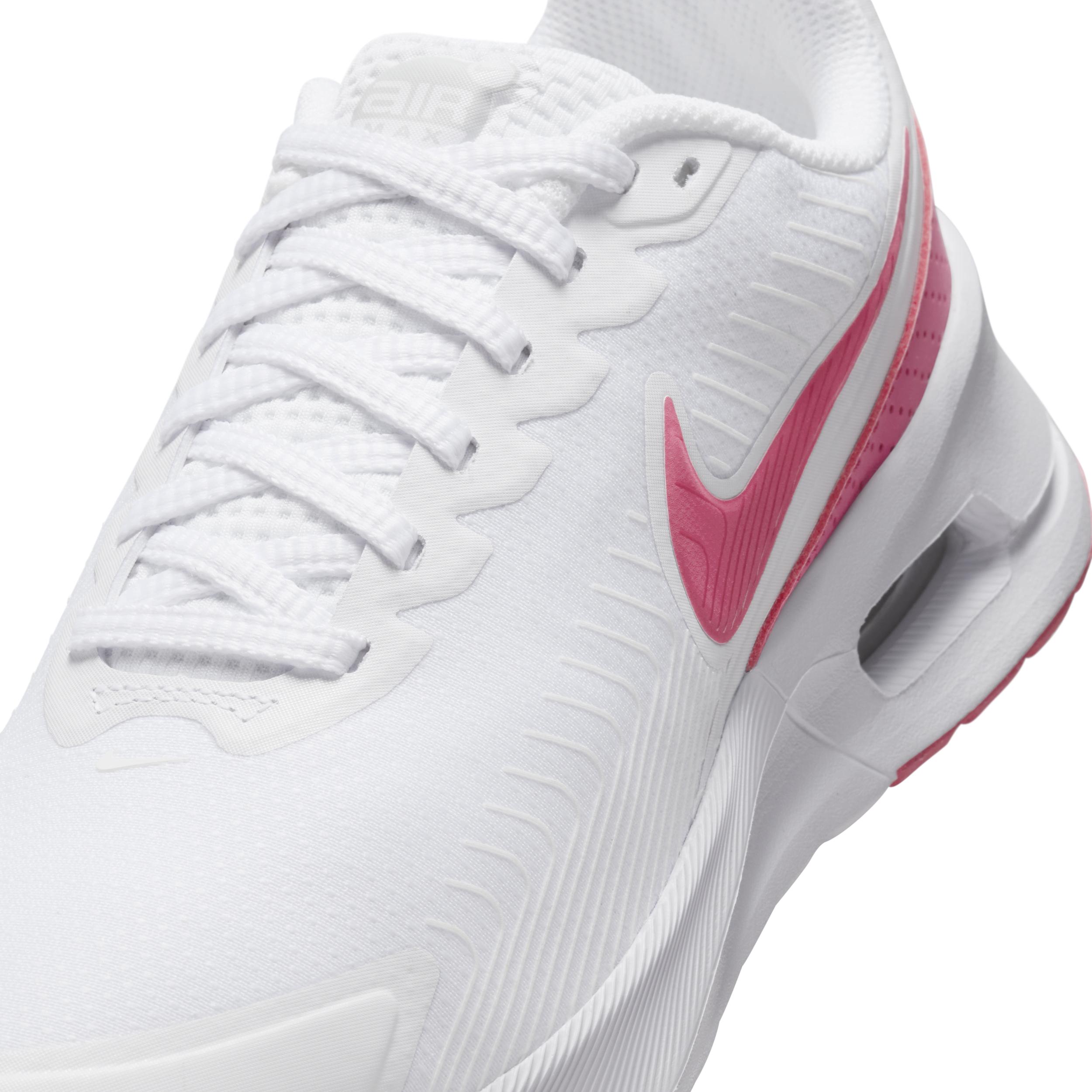 Nike Women's Air Max Nuaxis Shoes Product Image