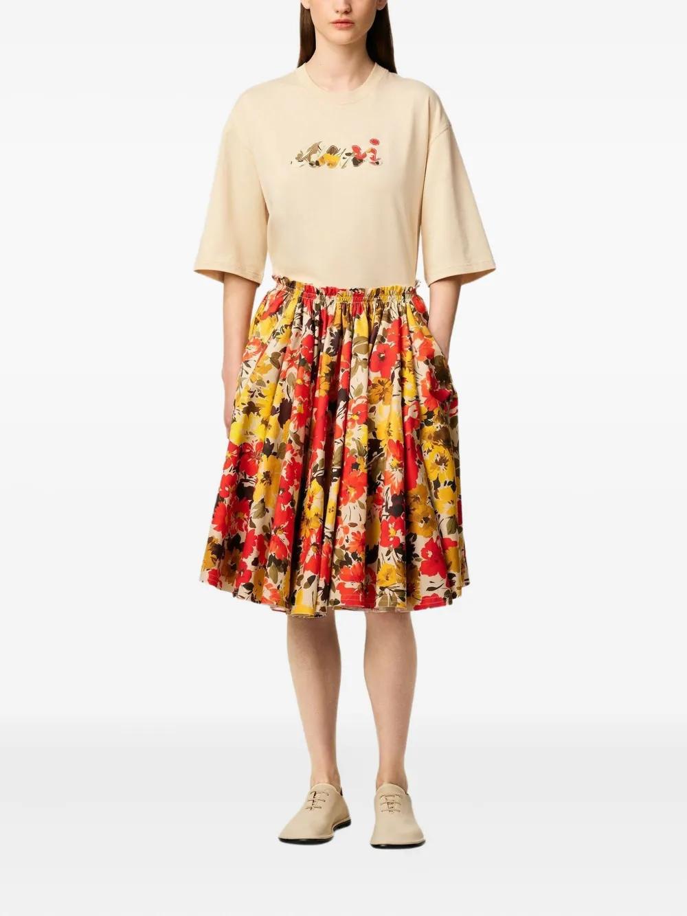 Floral Ami-patch T-shirt Product Image