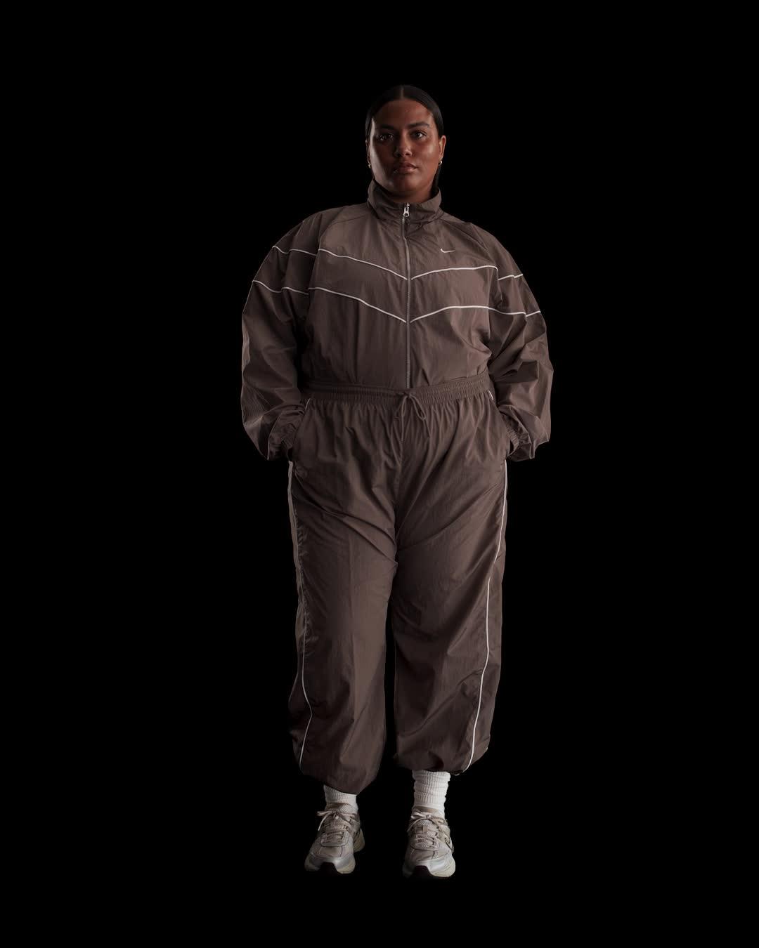 Nike Windrunner Women's High-Waisted Woven Open-Hem Pants (Plus Size) Product Image