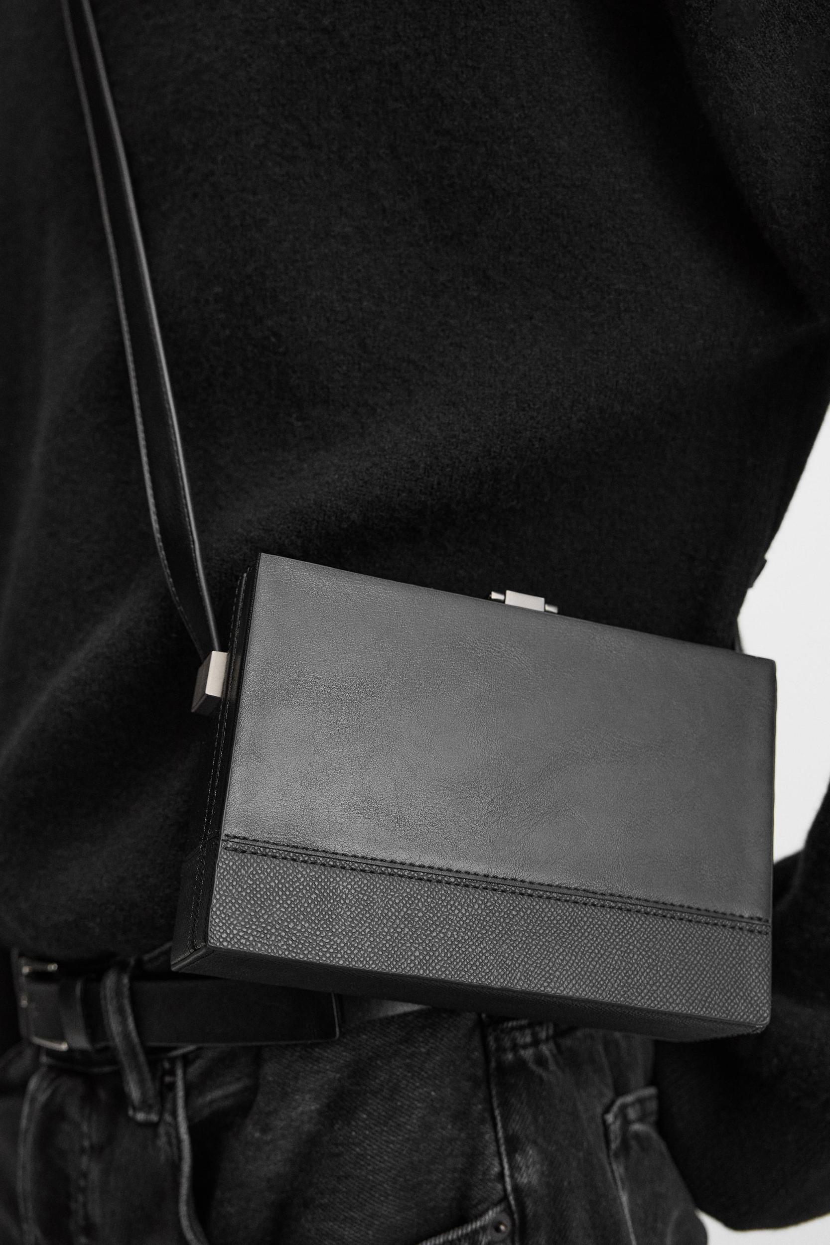 CROSSBODY BOX BAG Product Image