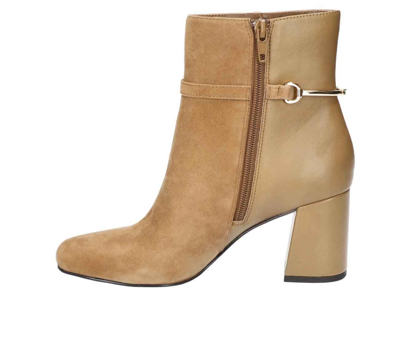 Women's Bella Vita Quincy Booties Product Image