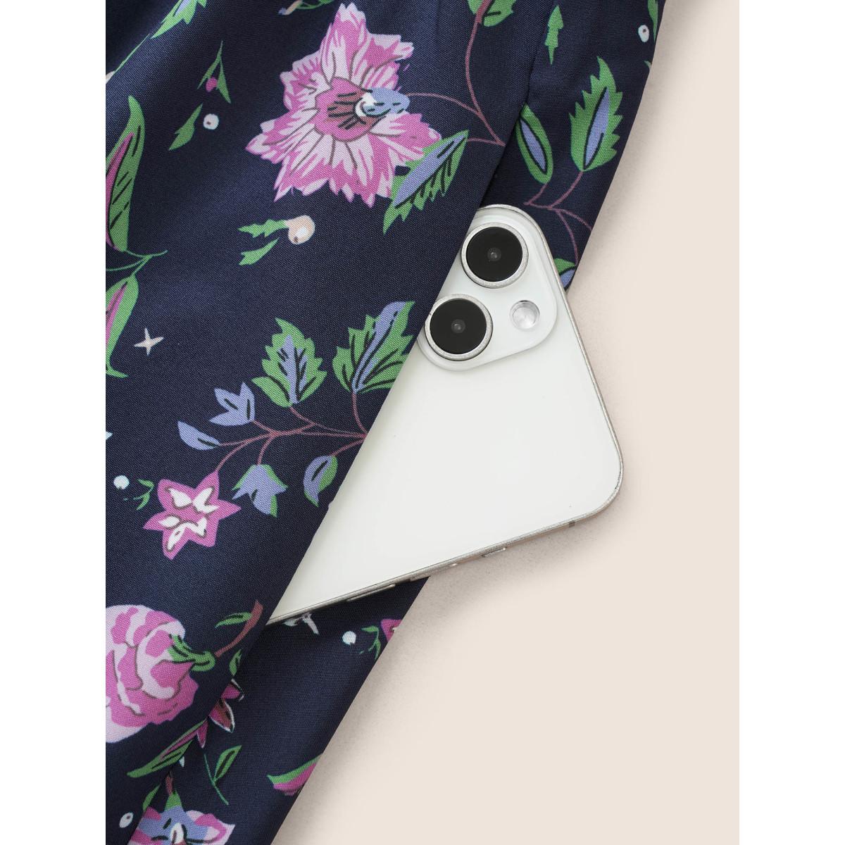 Plus Size Ditsy Floral Shirred Patchwork Ruffle Sleeve Dress Black Women Resort Shirred Square Neck Short sleeve Curvy Midi Dress BloomChic 28/5X Product Image