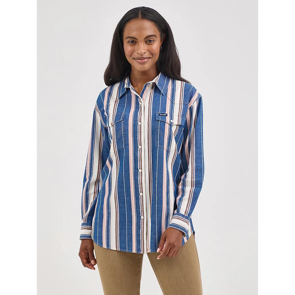Women's Wrangler Retro® Boyfriend Western Snap Shirt in Brushpopper Product Image