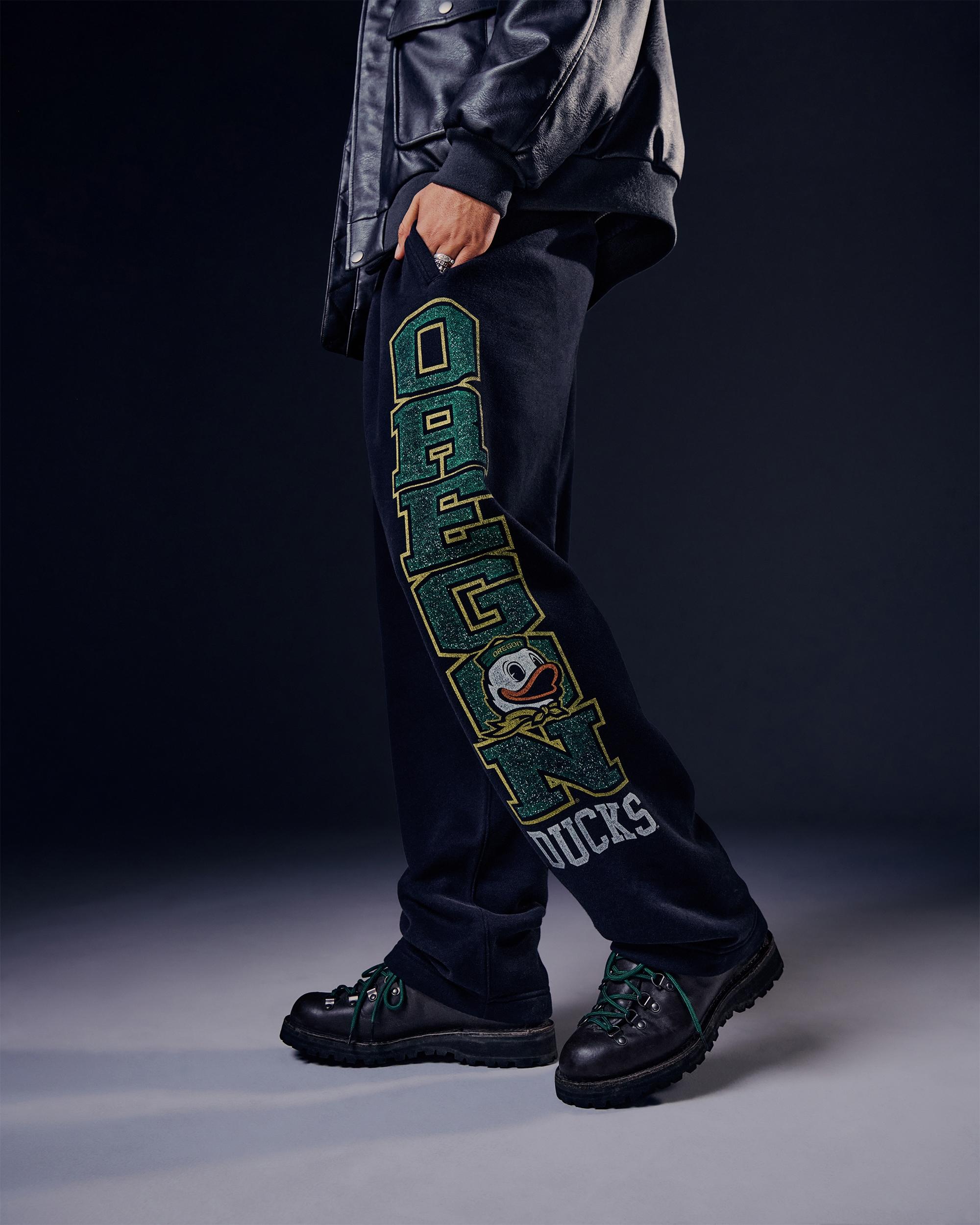 University of Oregon Ducks Graphic Baggy Sweatpants Product Image