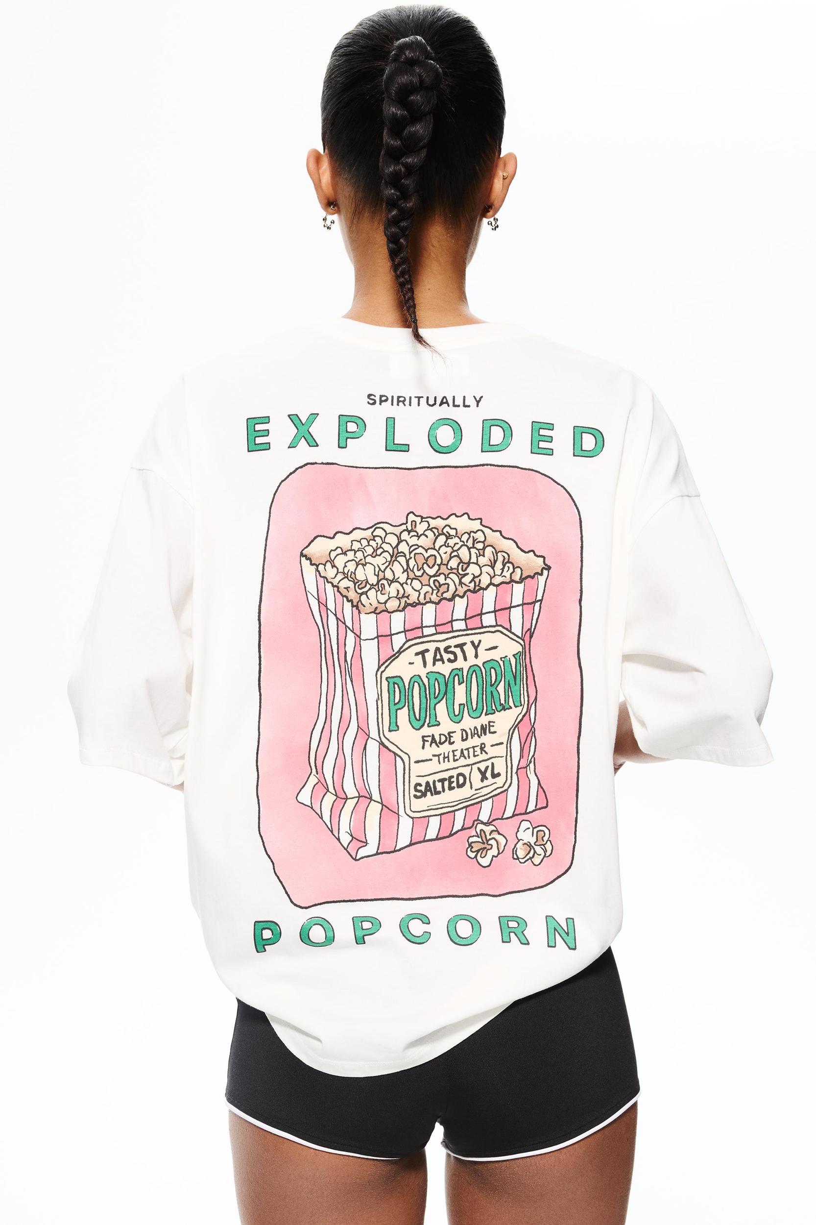 Popcorn graphic T-shirt Product Image