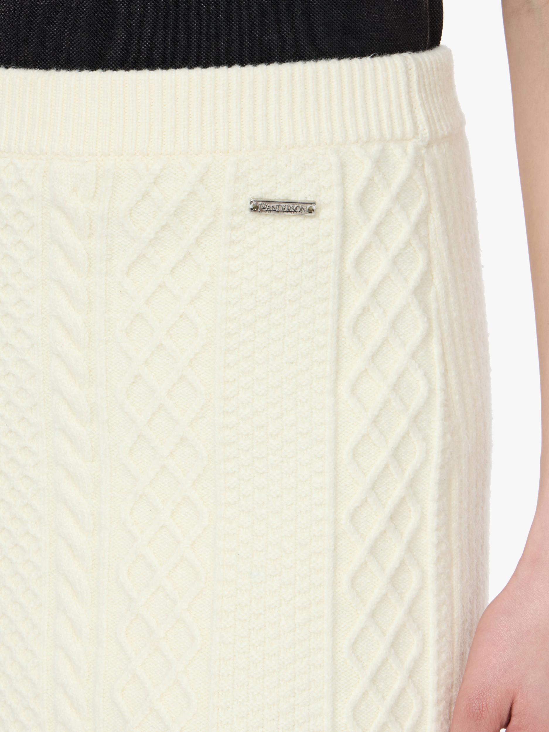 CABLE KNIT MINI SKIRT Product Image
