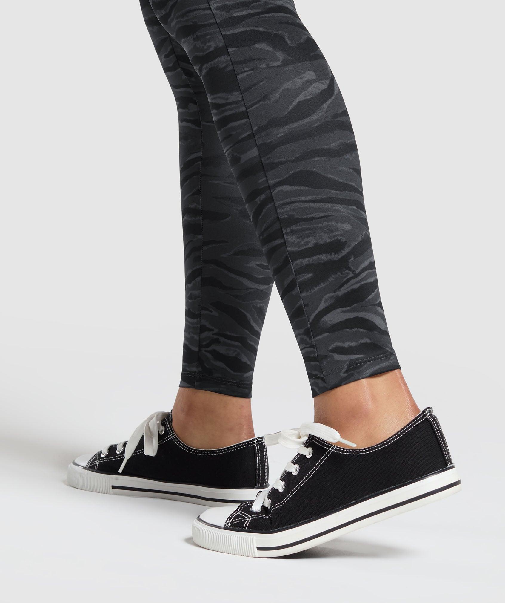 Power Leggings Product Image