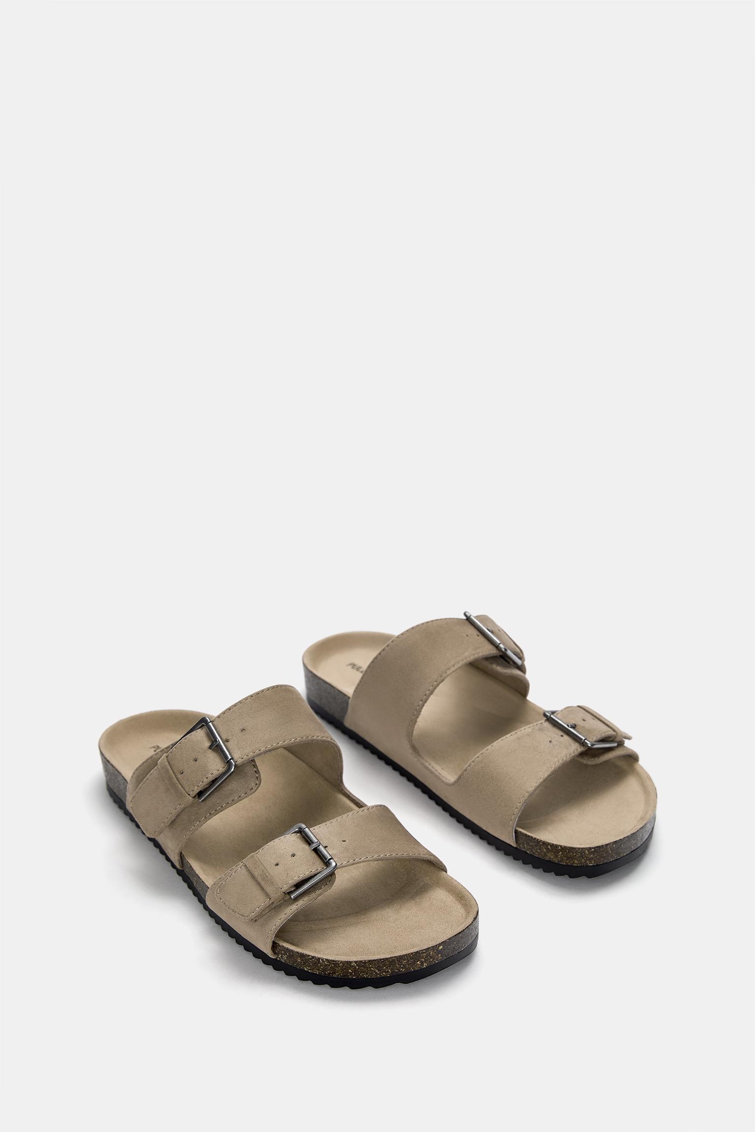 Buckled sandals Product Image
