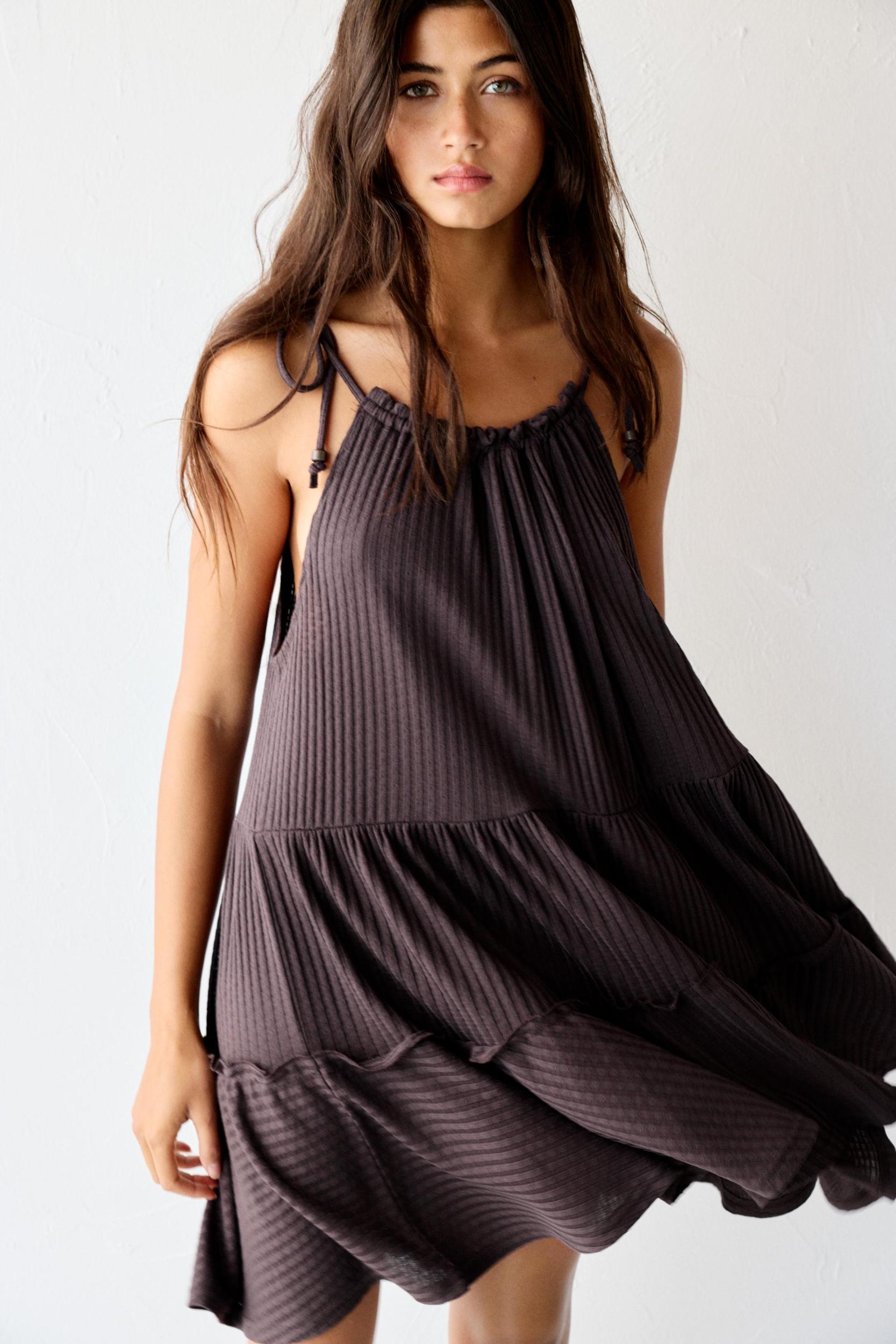 Short paneled dress Product Image