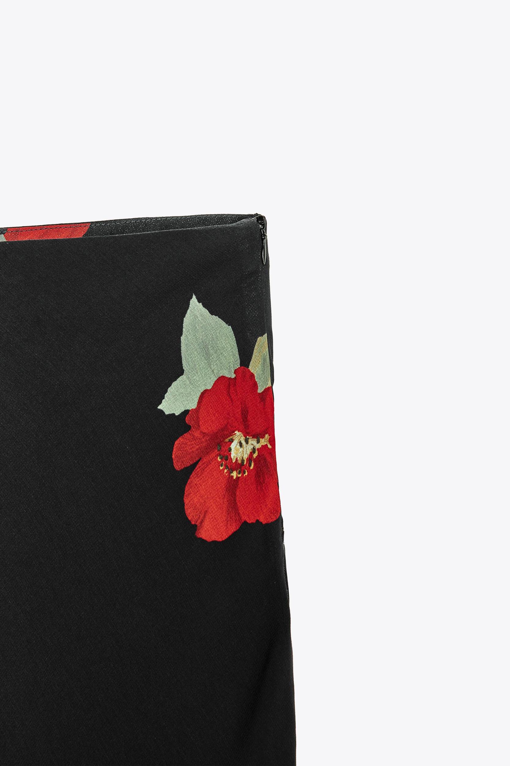 FLORAL PRINT SKIRT Product Image