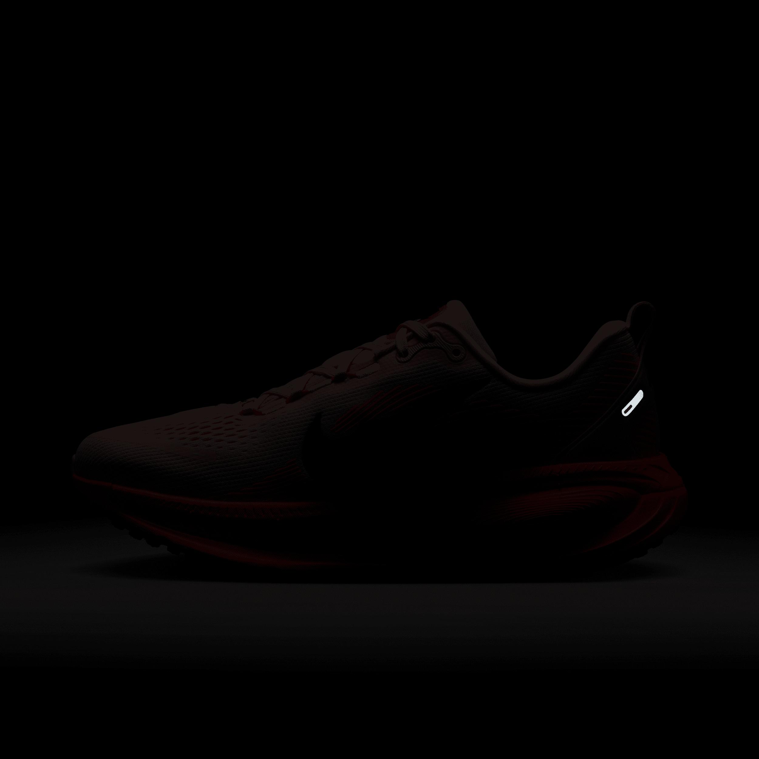 Nike Women's Vomero 18 Road Running Shoes Product Image