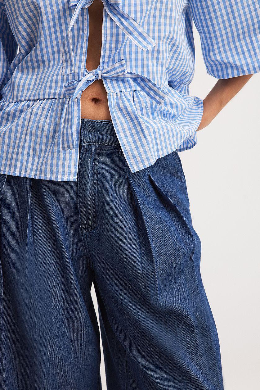 Loose Pleat Detail Mid Waist Jeans Product Image