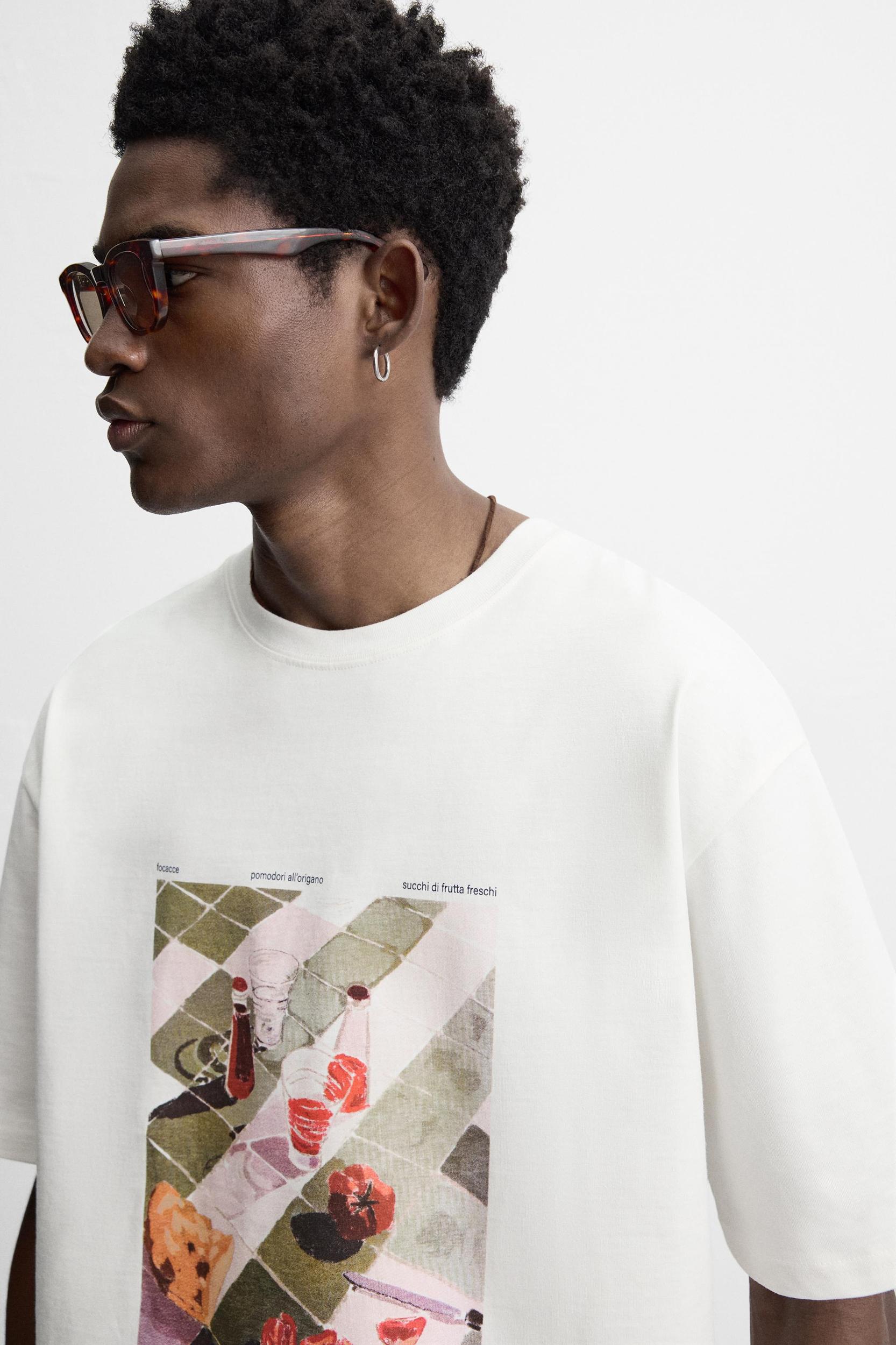 CONTRAST PRINT T-SHIRT Product Image