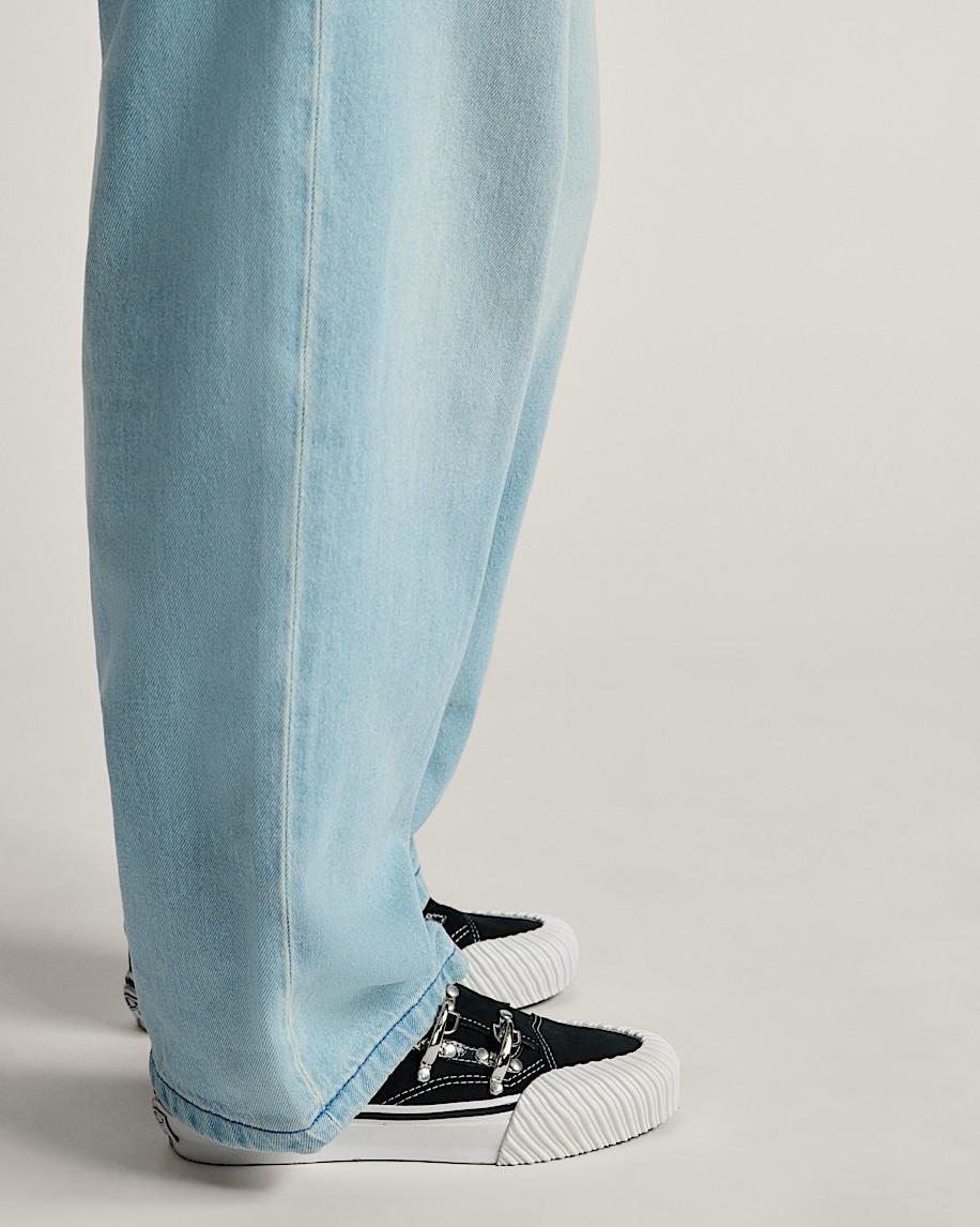 Premium Old Skool Wrap Karina Shoe in Black / White| Vans US Product Image