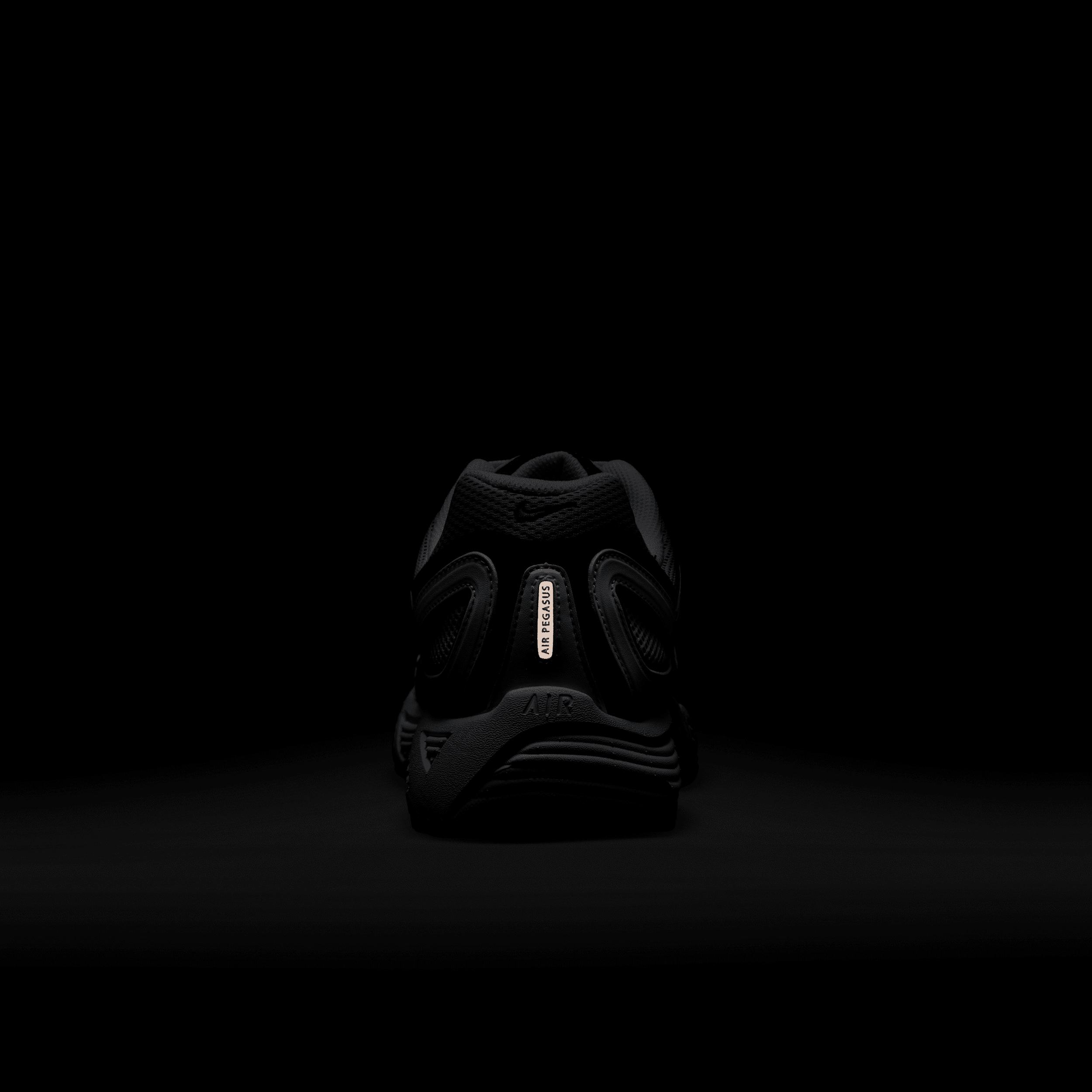 Womens Nike Air Pegasus 2005 Running Shoes Product Image