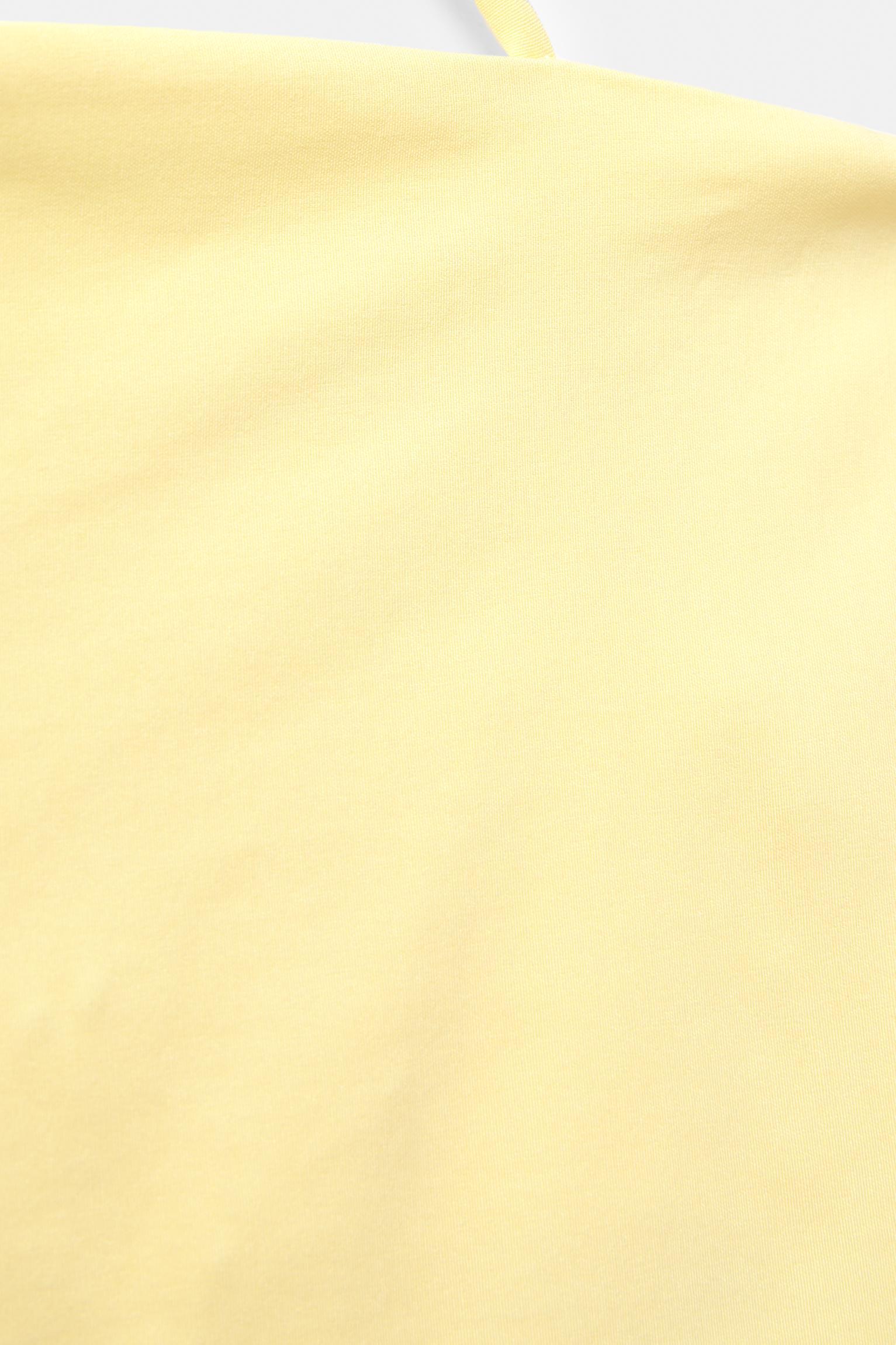 Top with straight neckline Product Image