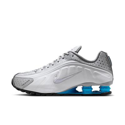 Nike Men's Shox R4 Shoes Product Image