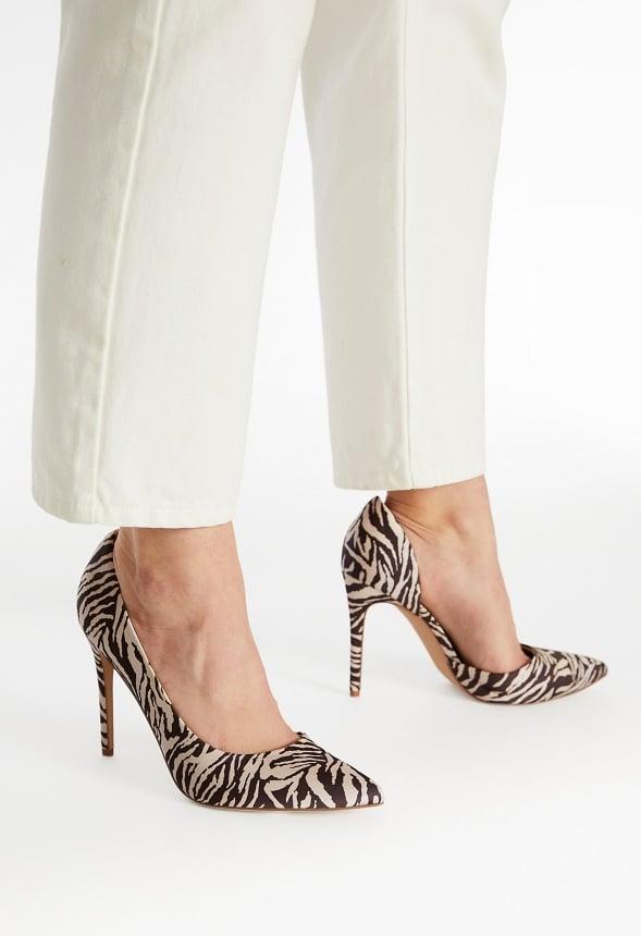 Annakay Pointed Toe Pump Product Image