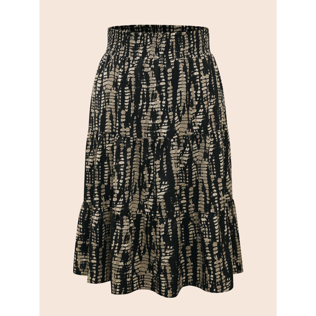 Plus Size Geometric Shirred Ruffle Layered Hem Skirt Women Black Leisure Shirred No stretch Slanted pocket Casual Skirts BloomChic 14-16/1X Product Image