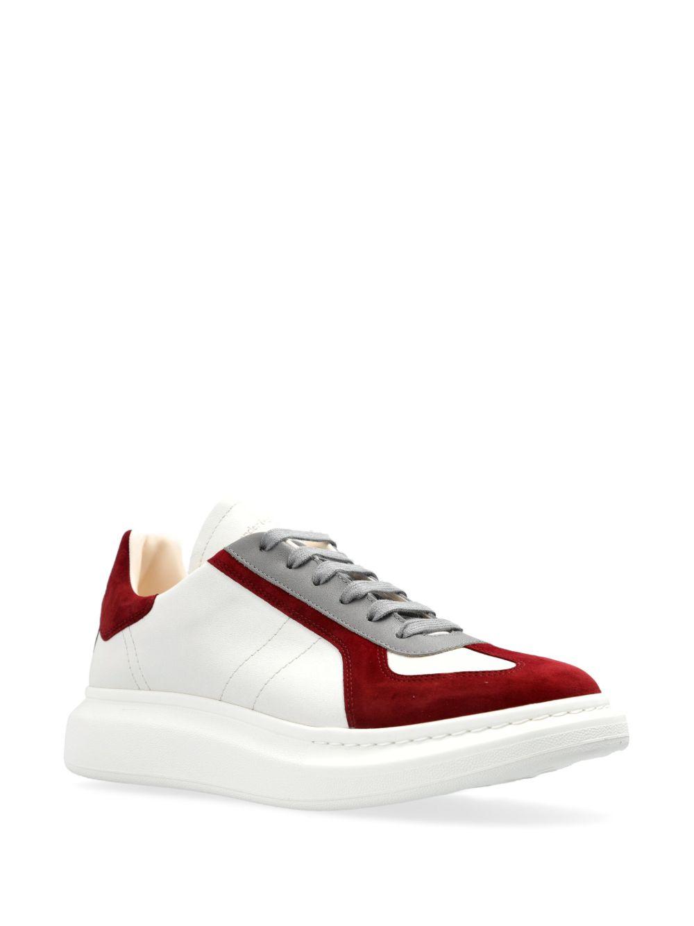 low-top sneakers Product Image