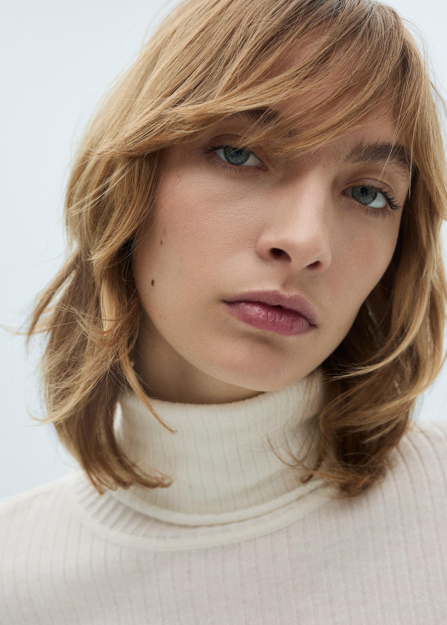 Wool blend turtleneck sweater - Women | MANGO USA Product Image