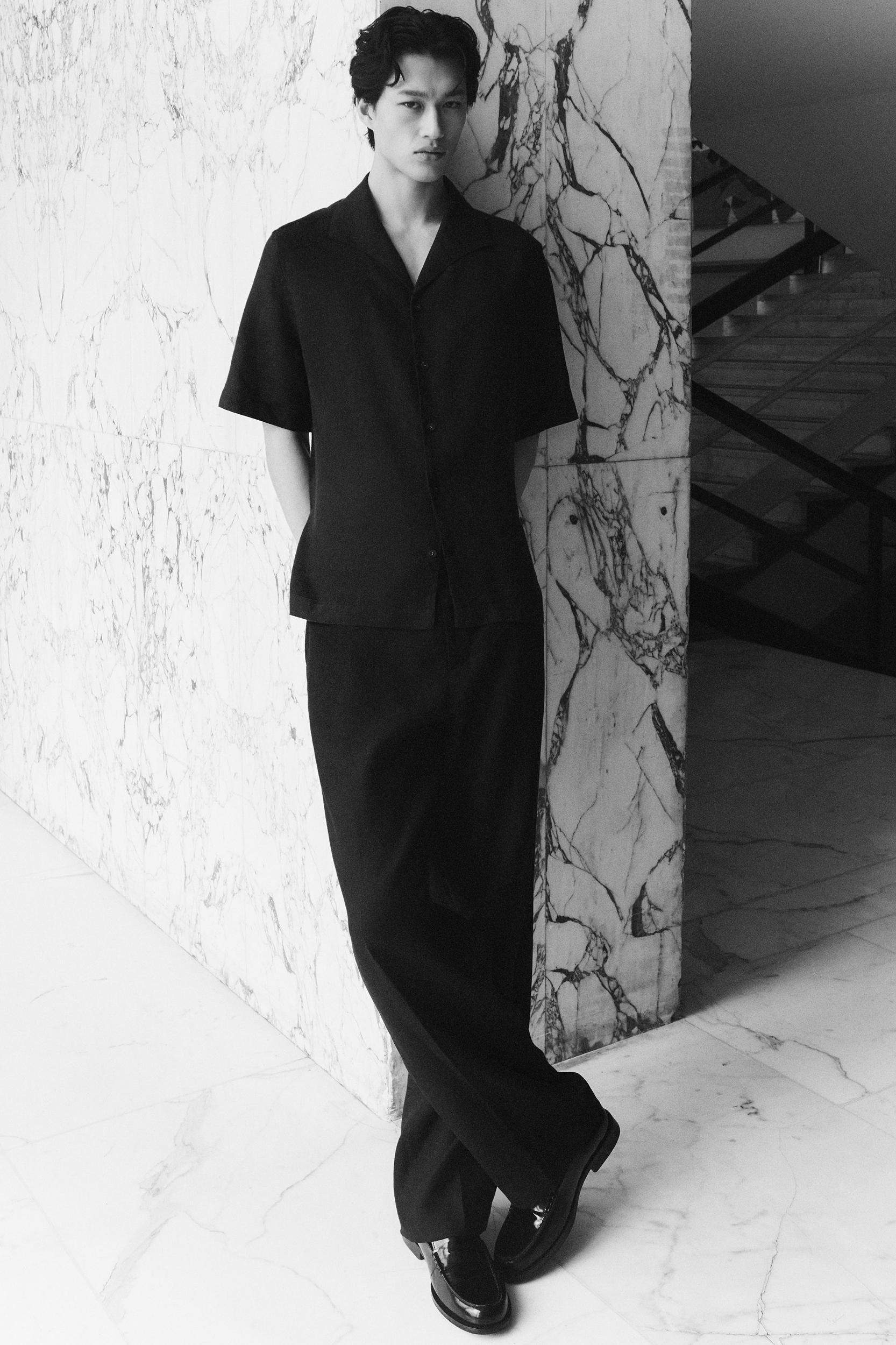 LINEN SHORT-SLEEVED SHIRT Product Image