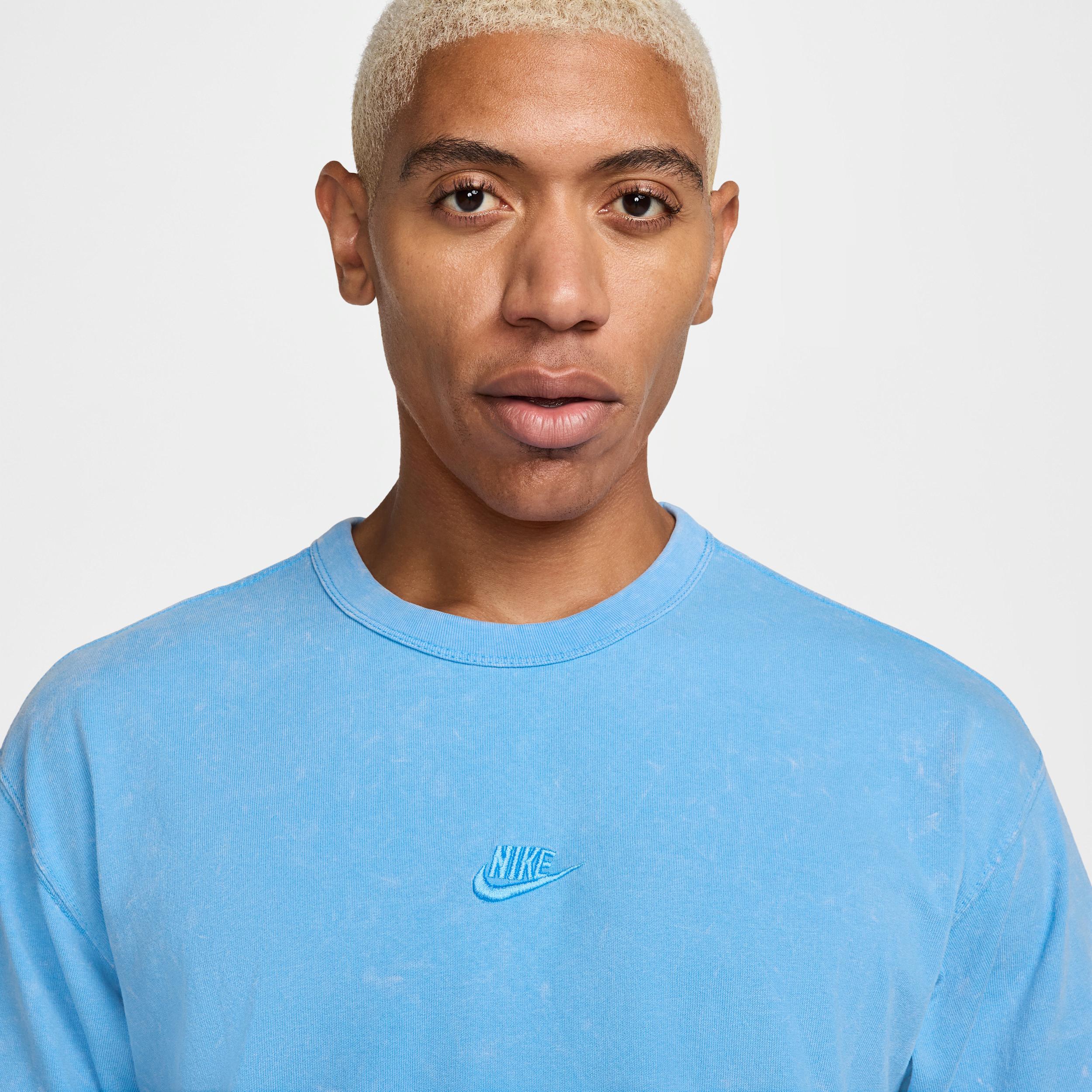 Men's Nike Sportswear Premium Essentials Max90 T-Shirt Product Image
