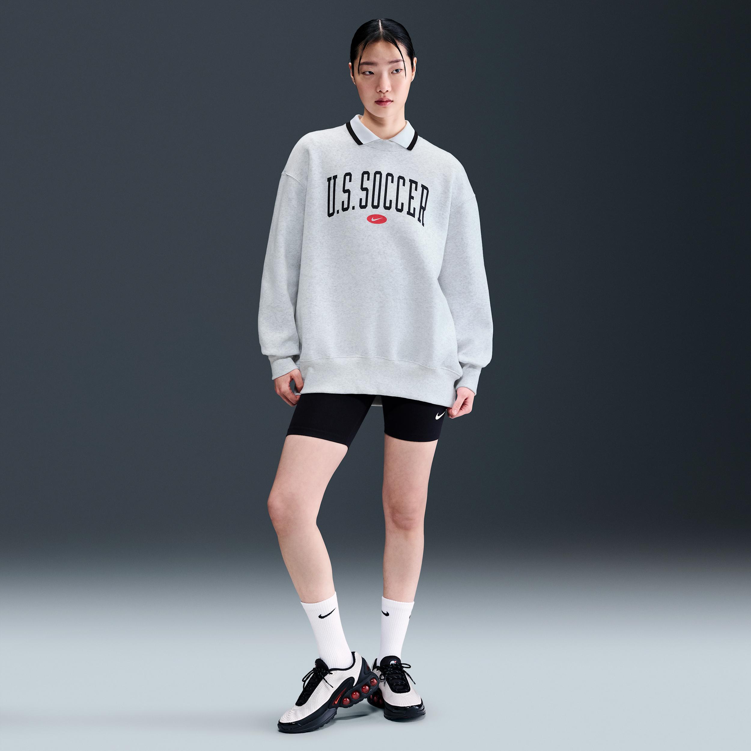 USA Phoenix Fleece Nike Women's Soccer Oversized Crew-Neck Sweatshirt Product Image