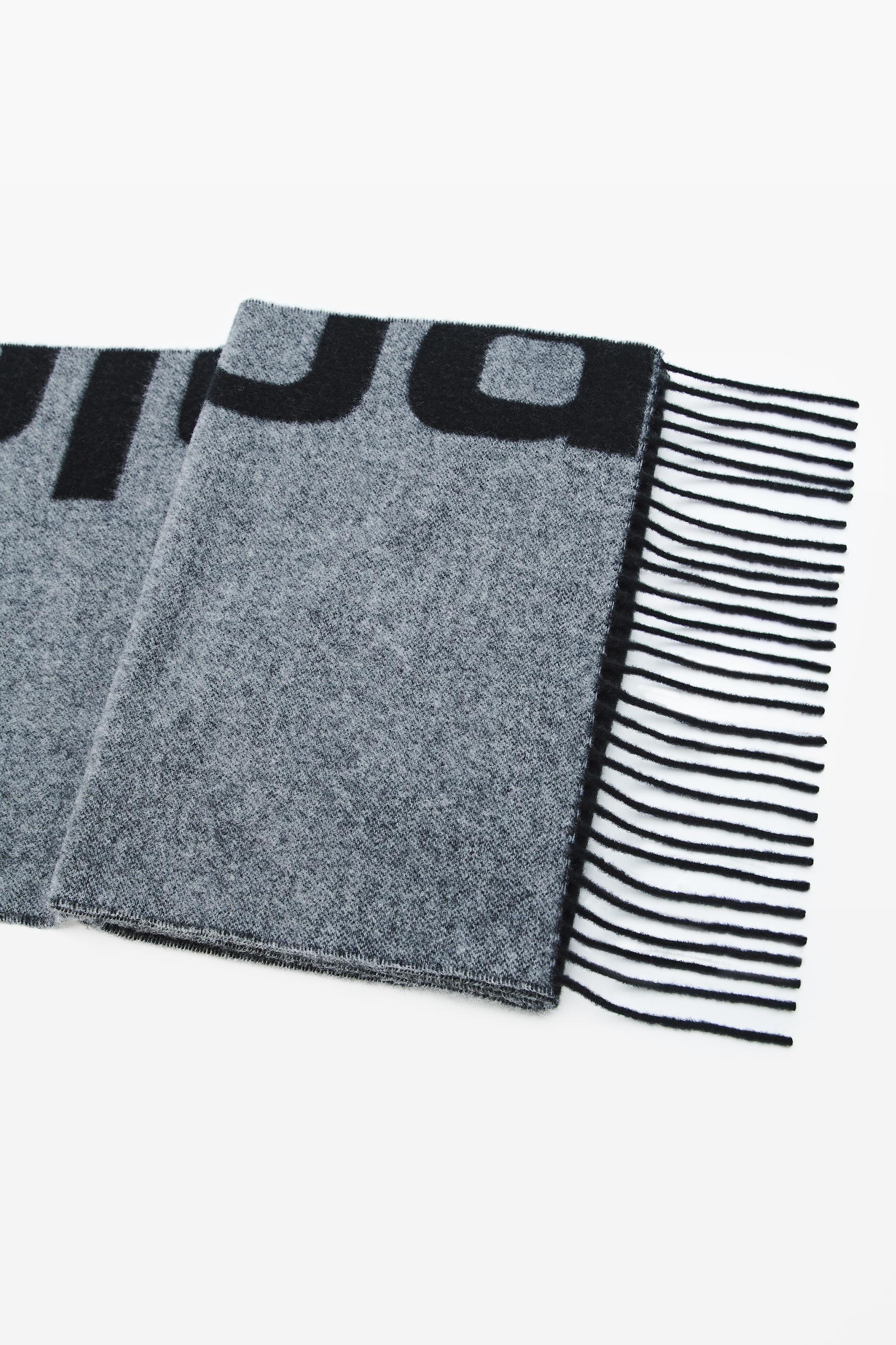 Logo Jacquard Scarf In Wool Cashmere Product Image