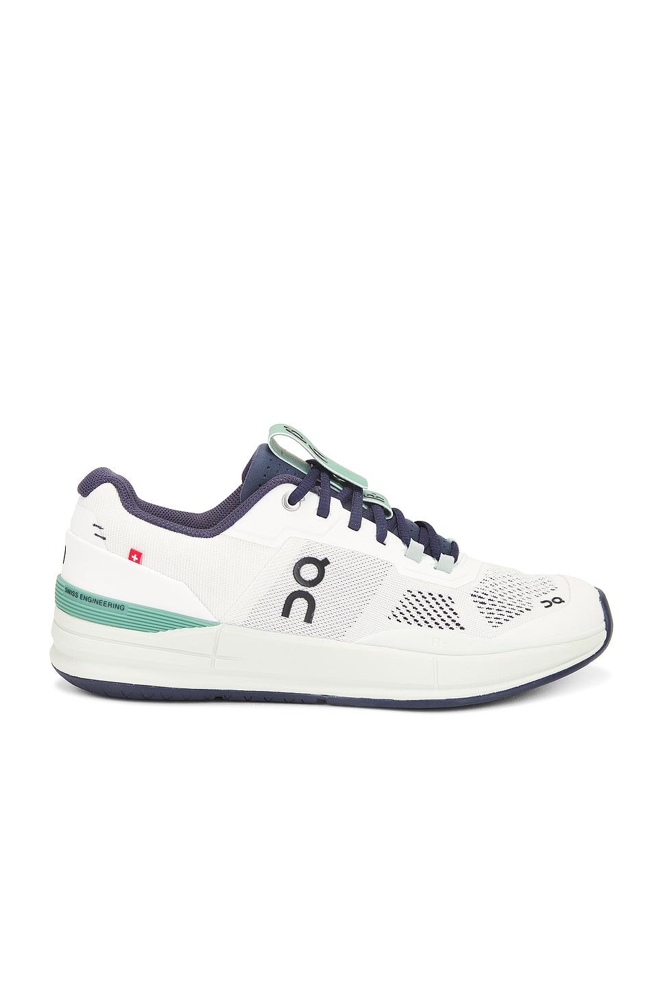 The Roger Pro Sneaker Product Image