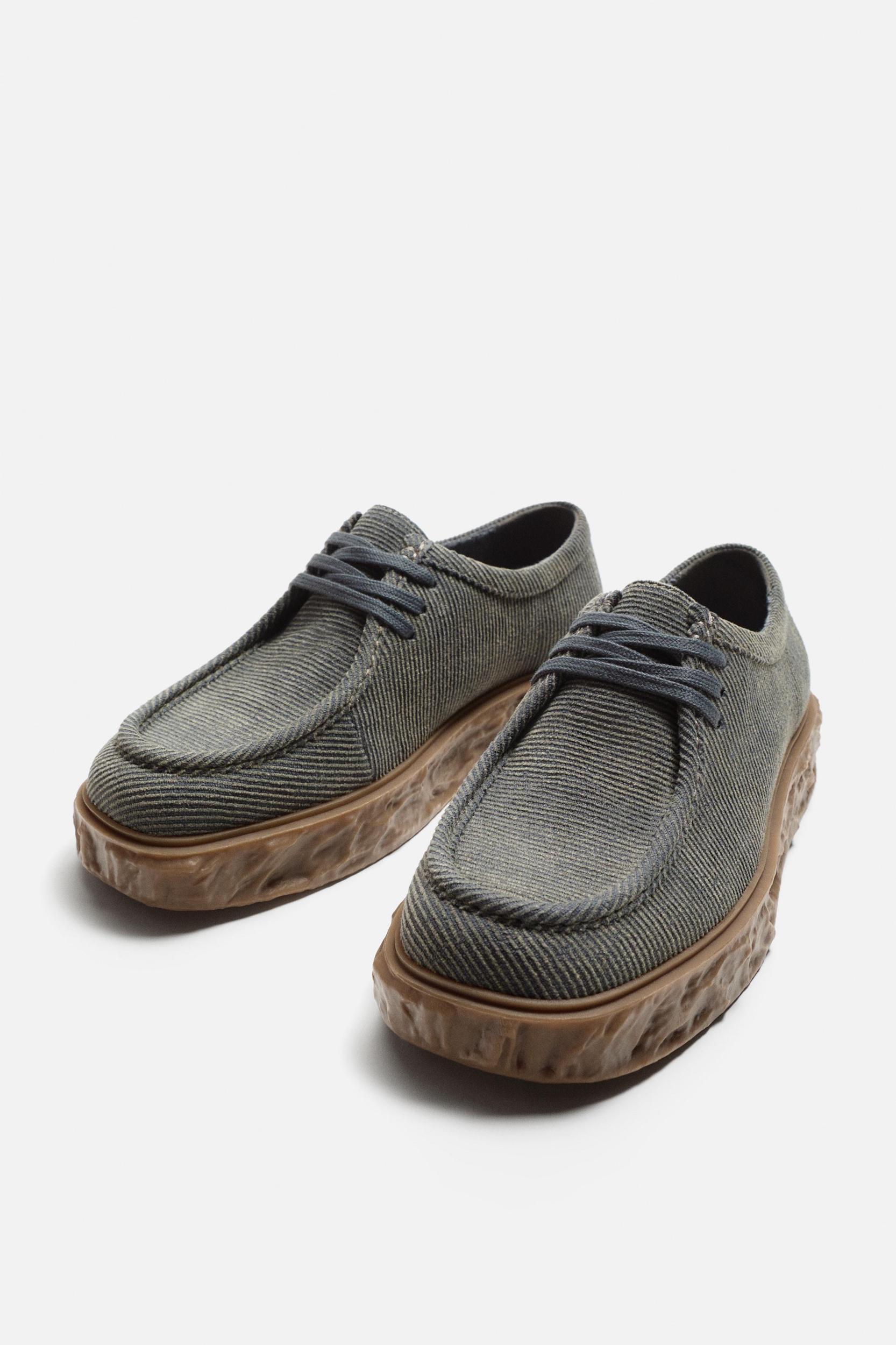 WOVEN IRREGULAR SOLE SHOE Product Image