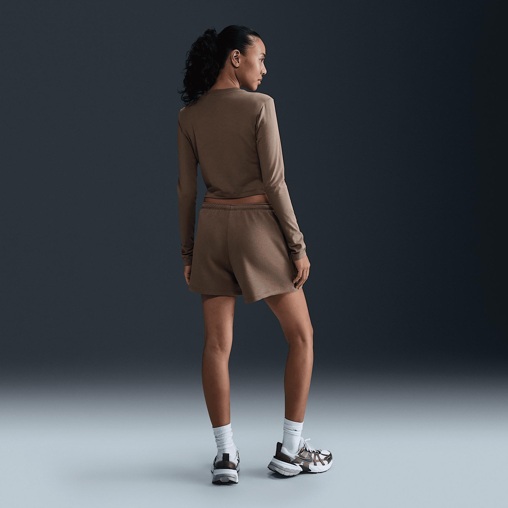 Nike Sportswear Chill Knit Women's Slim Long-Sleeve Cropped Top Product Image