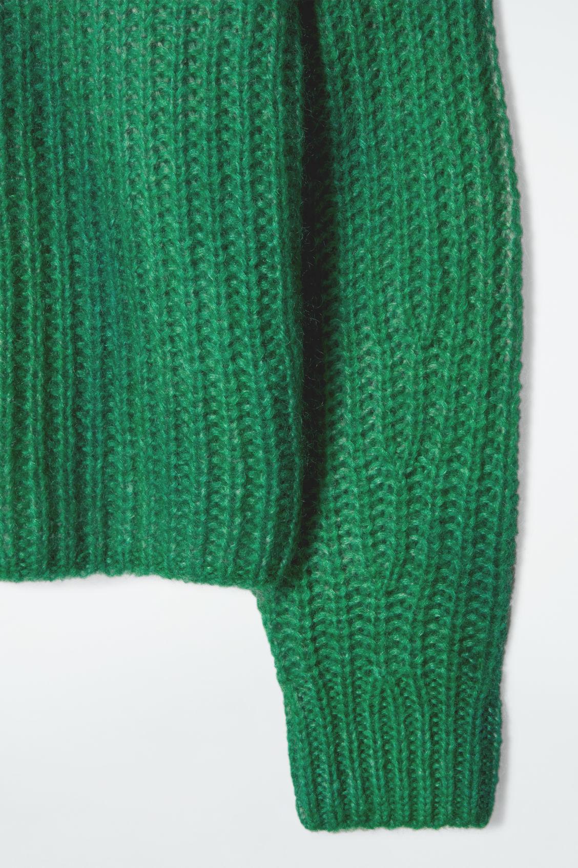 SPRAY-EFFECT MOHAIR V-NECK SWEATER Product Image