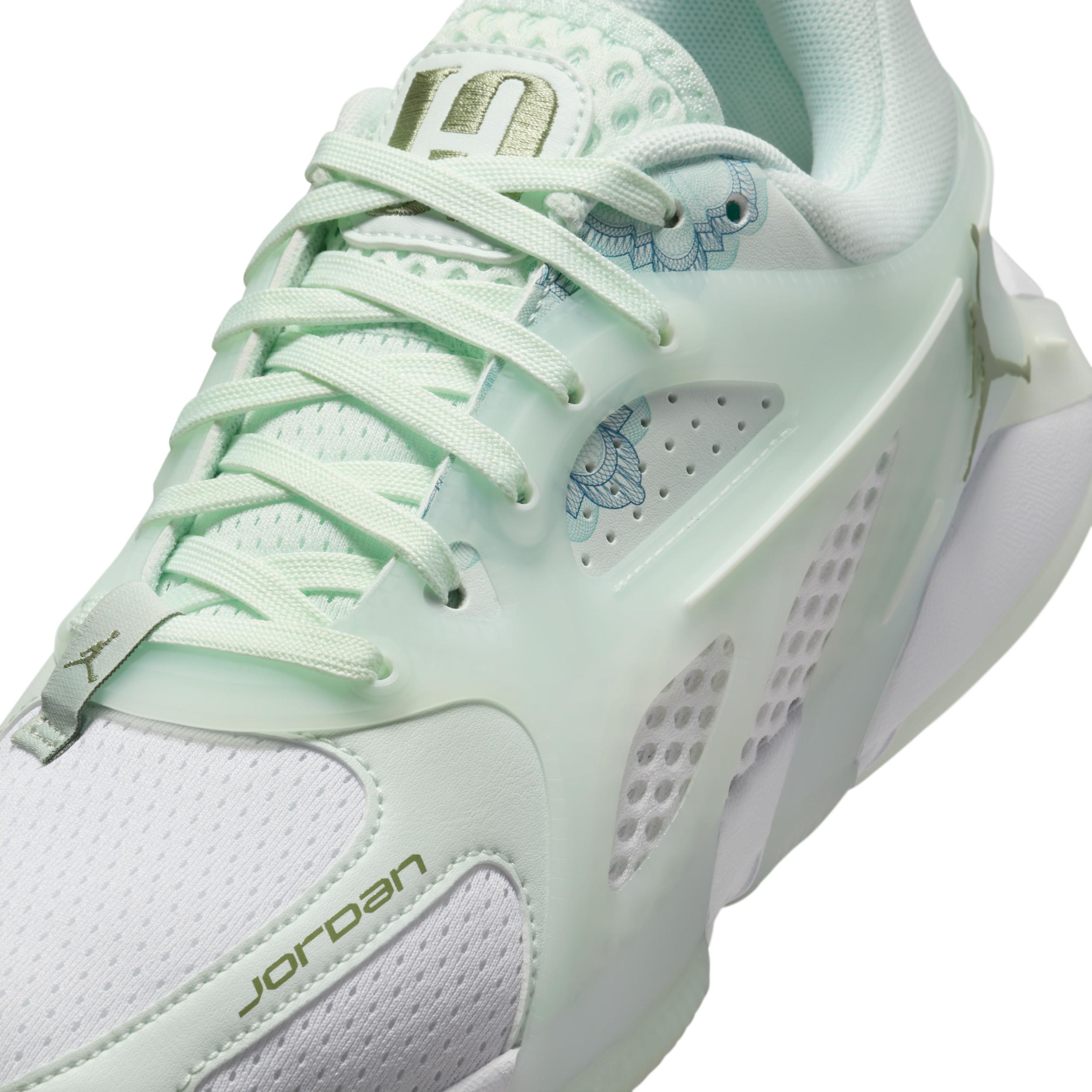 Women's Jordan Heir Series "Abundance" Basketball Shoes Product Image