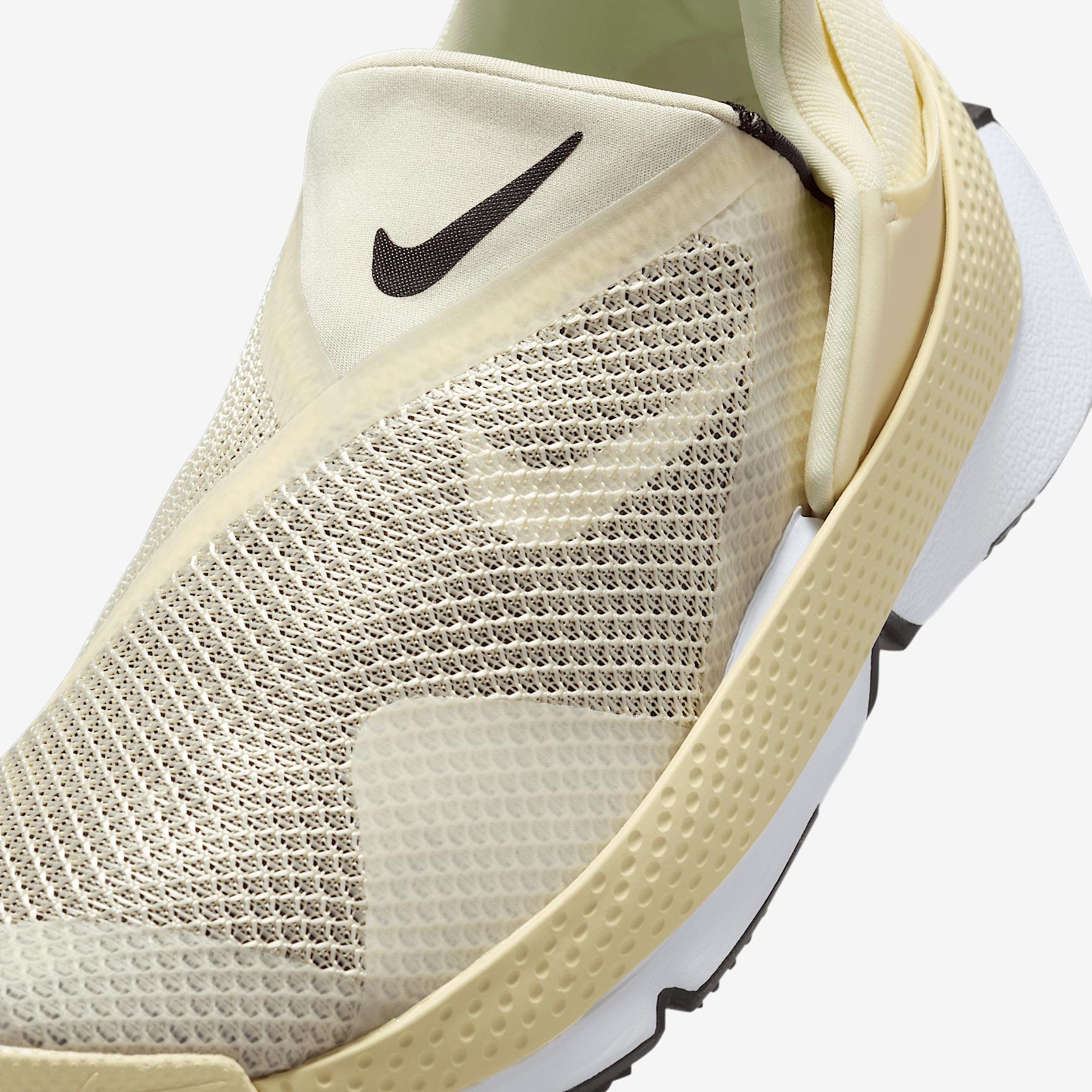 Nike Womens Go FlyEase Easy On/Off Shoes | DR5540-700 Product Image