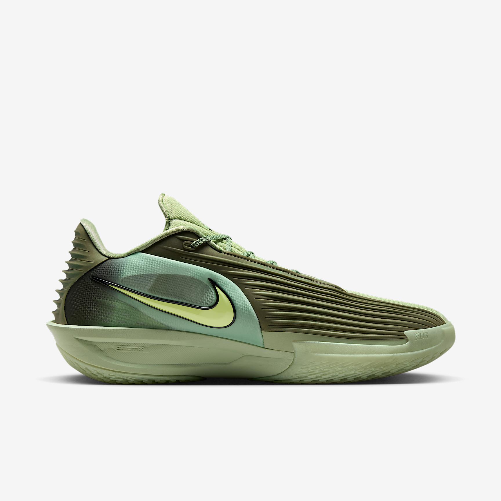 Nike Men's G.T. Cut 3 Turbo Basketball Shoes Product Image
