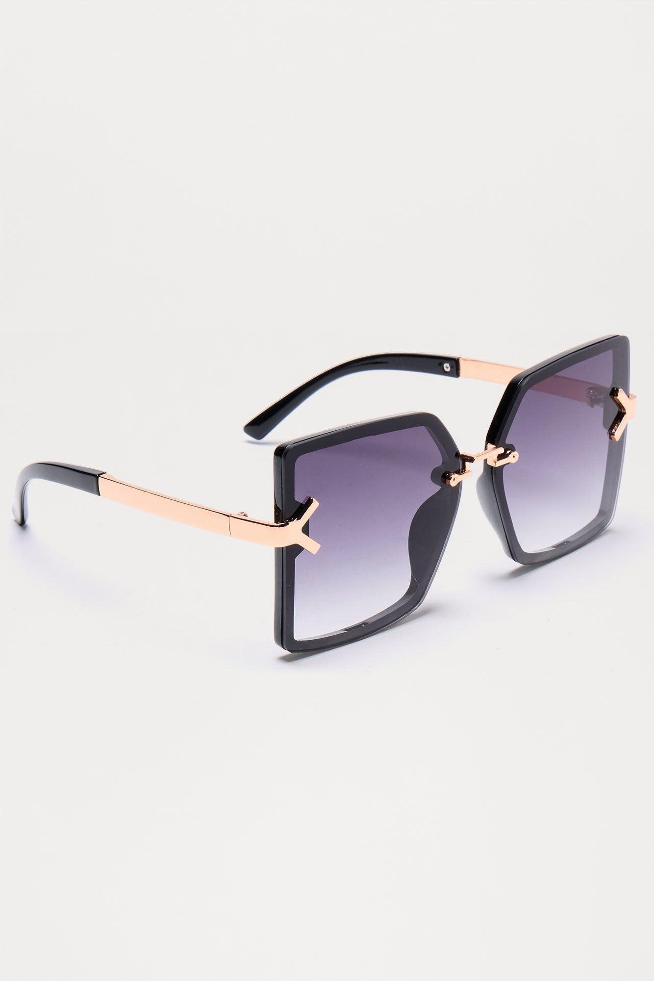 Donna Square Sunglasses - Black Female Product Image