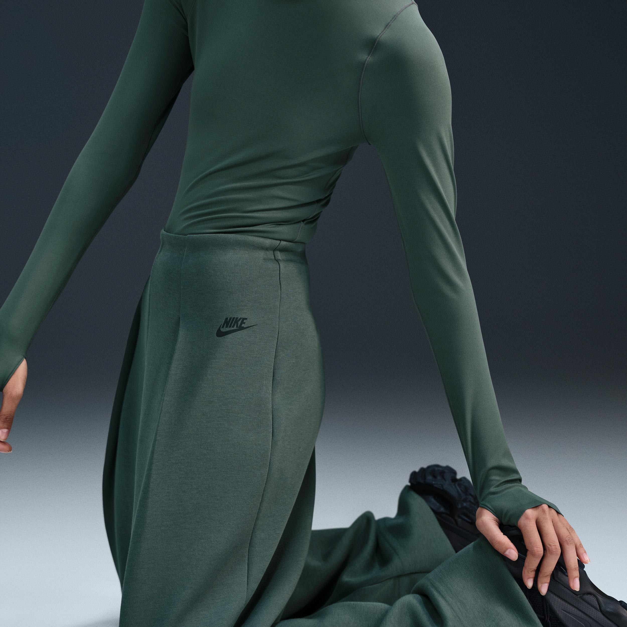 Nike Sportswear Tech Fleece Women's High-Waisted Pleated Pants Product Image