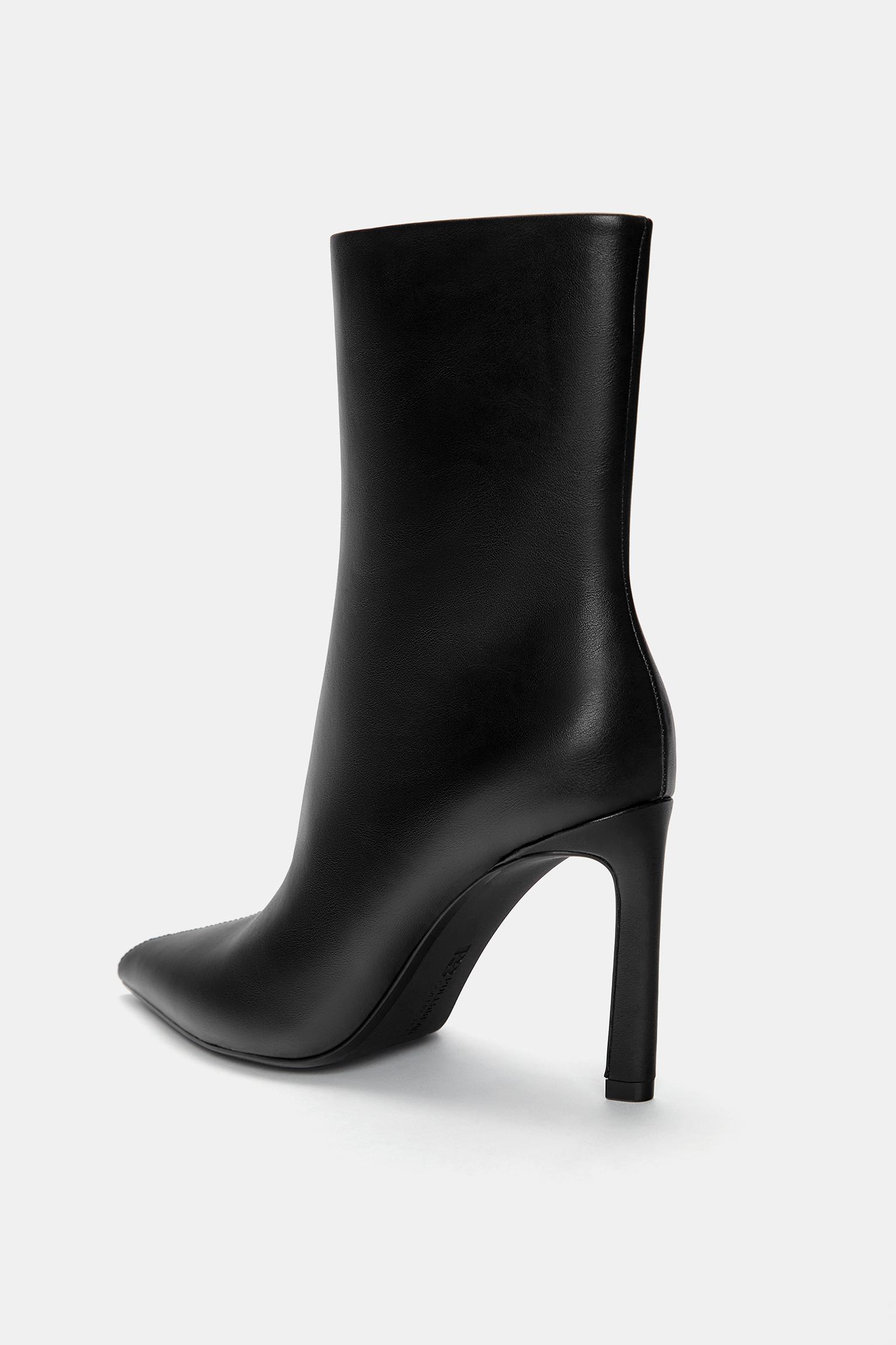 Kitten heel pointed ankle boots Product Image